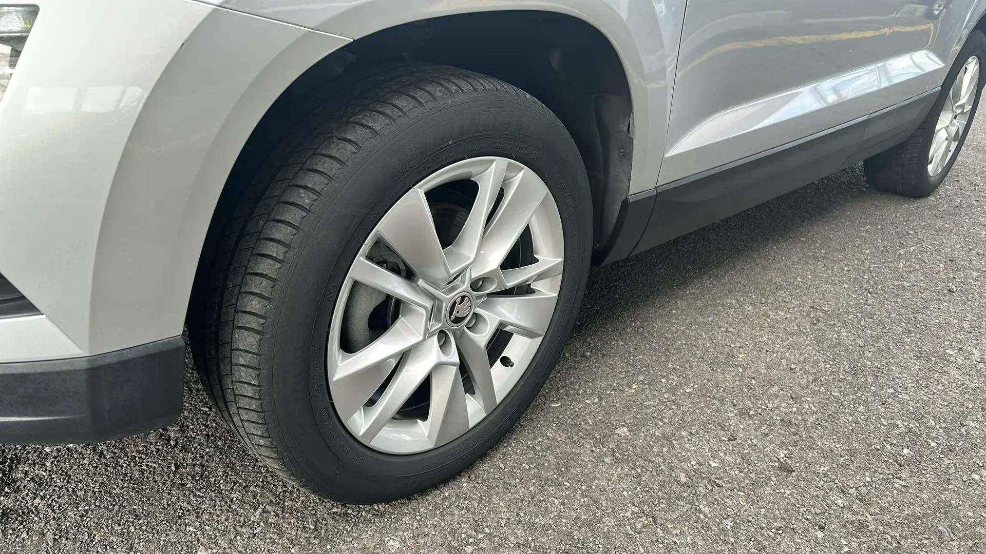Škoda Karoq 1.5 TSI DSG ACT Ambition - foto 14