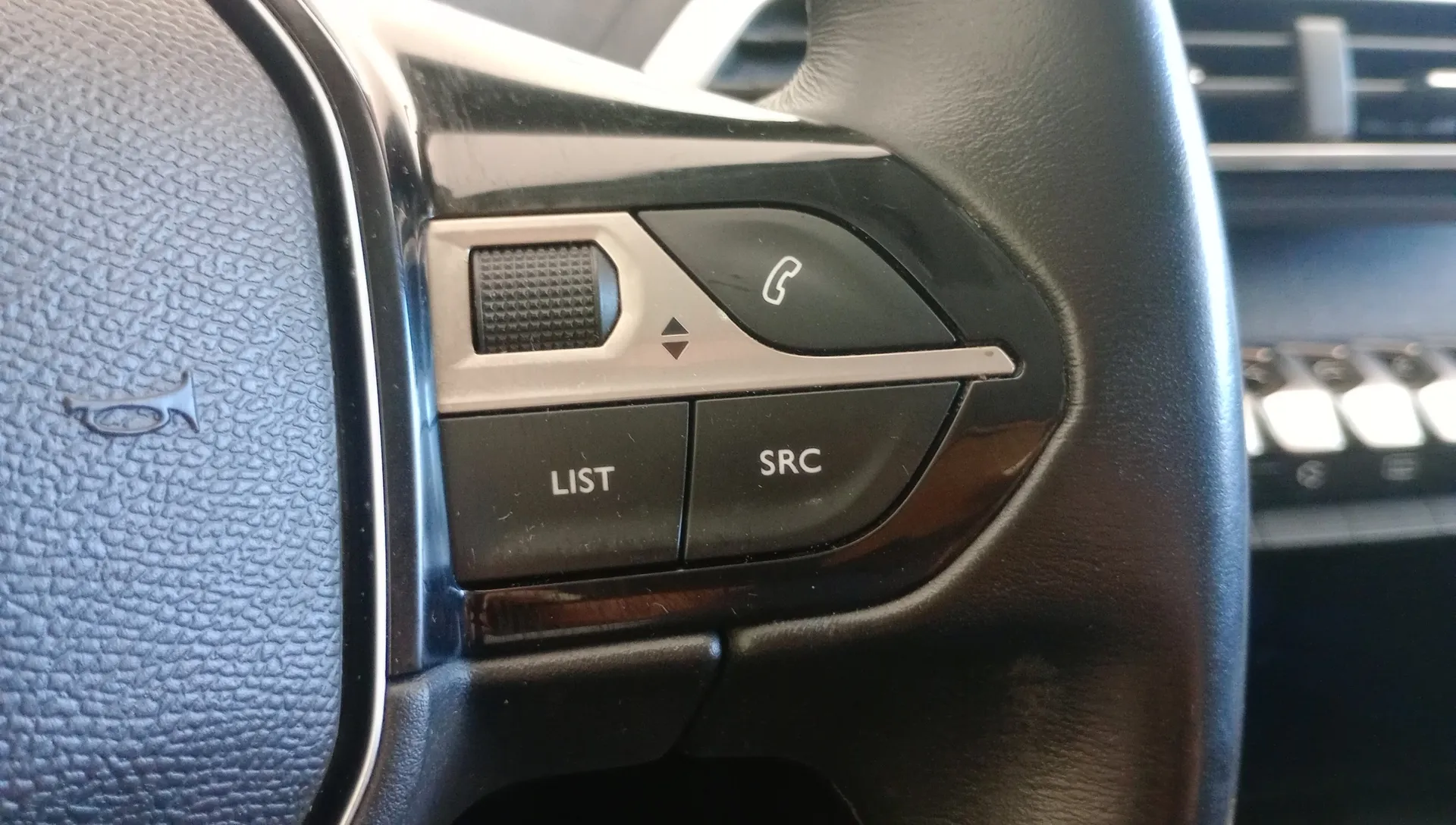 Peugeot 3008 1.6BLUEHDI Allure - foto 17