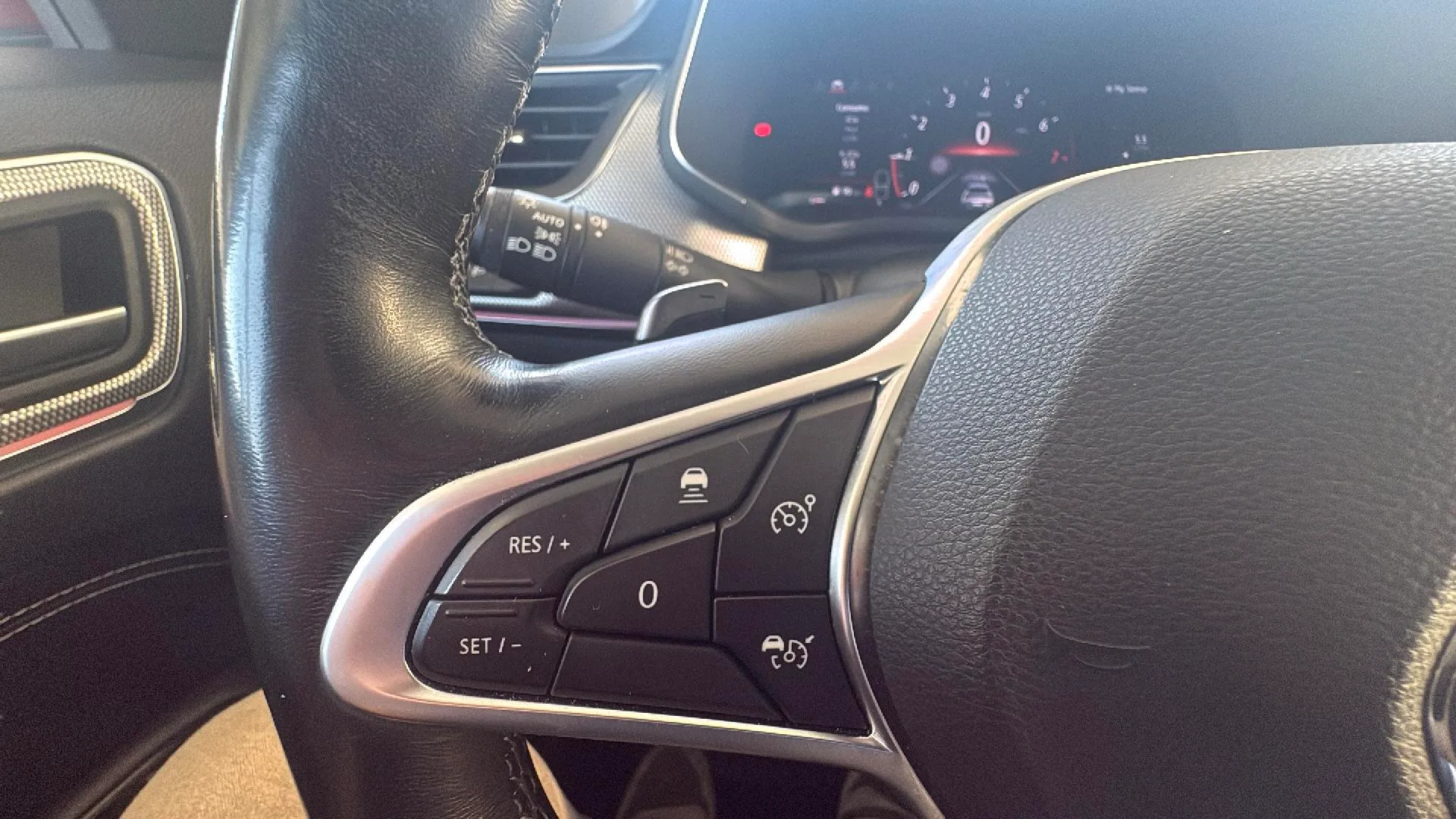 Renault Arkana Intens TCe EDC mild hybrid - foto 12