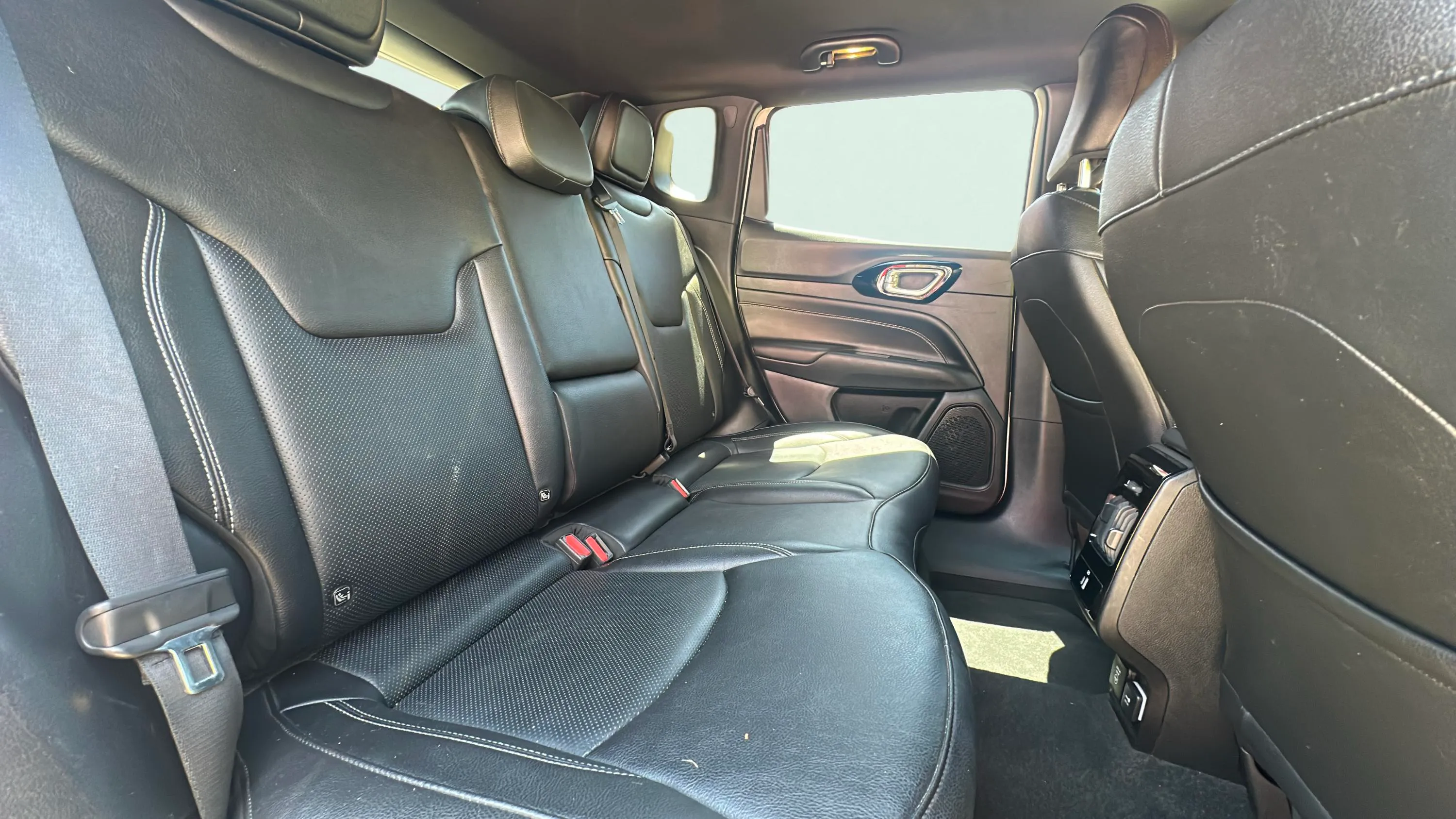 Jeep Compass 1.3 PHEV 80th AWD - foto 21