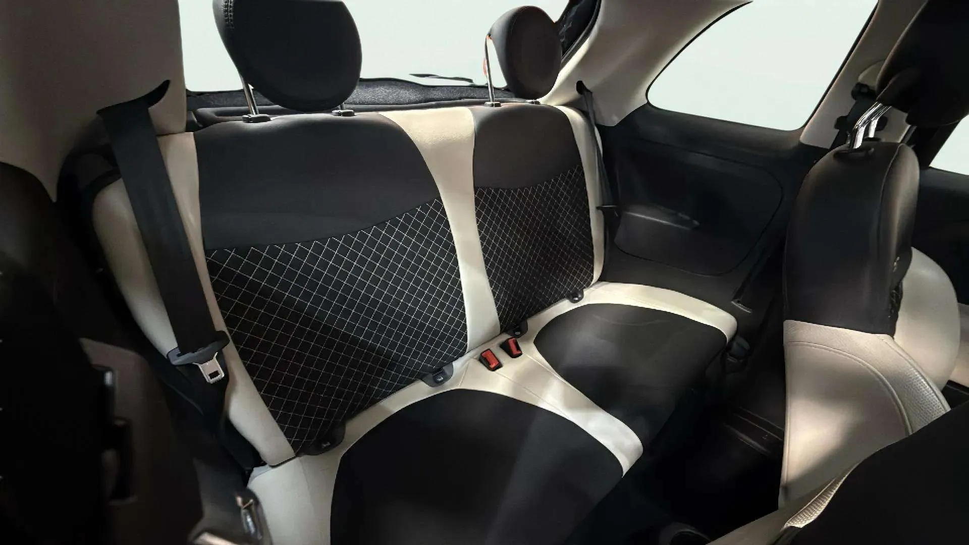 Fiat 500 Dolcevita 1.0 Hybrid - foto 21