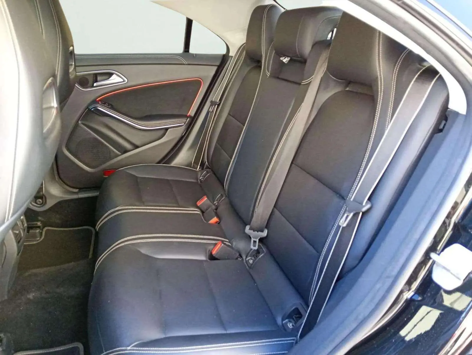 Mercedes-Benz CLA 200 d - foto 16