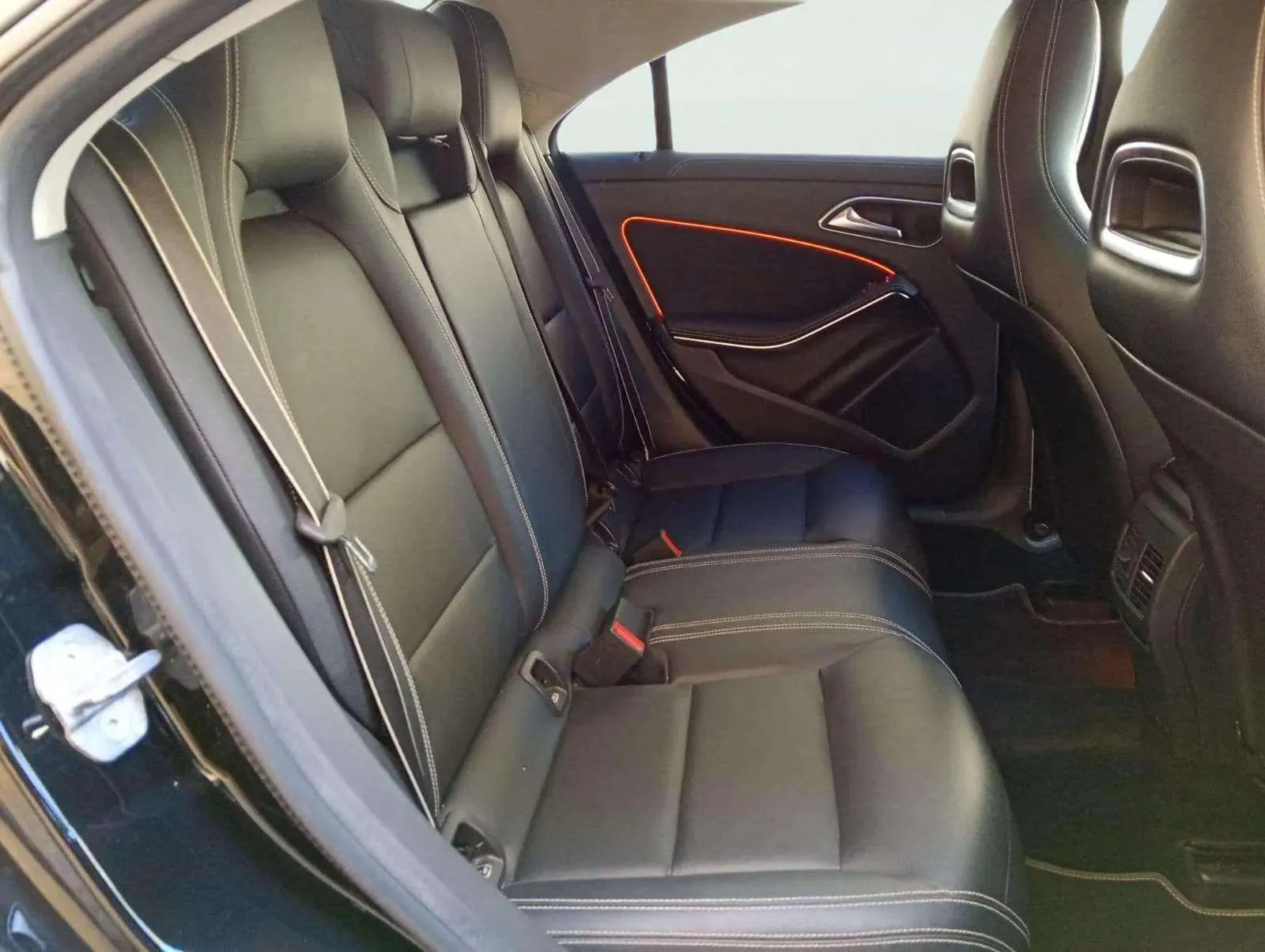 Mercedes-Benz CLA 200 d - foto 14