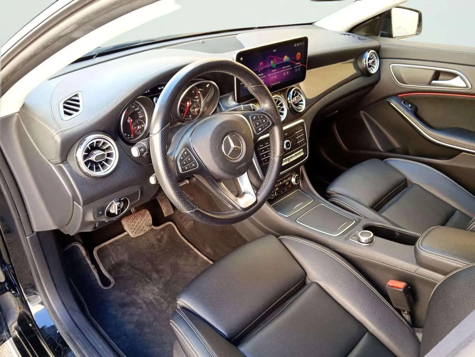 Mercedes-Benz CLA 200 d - foto 10