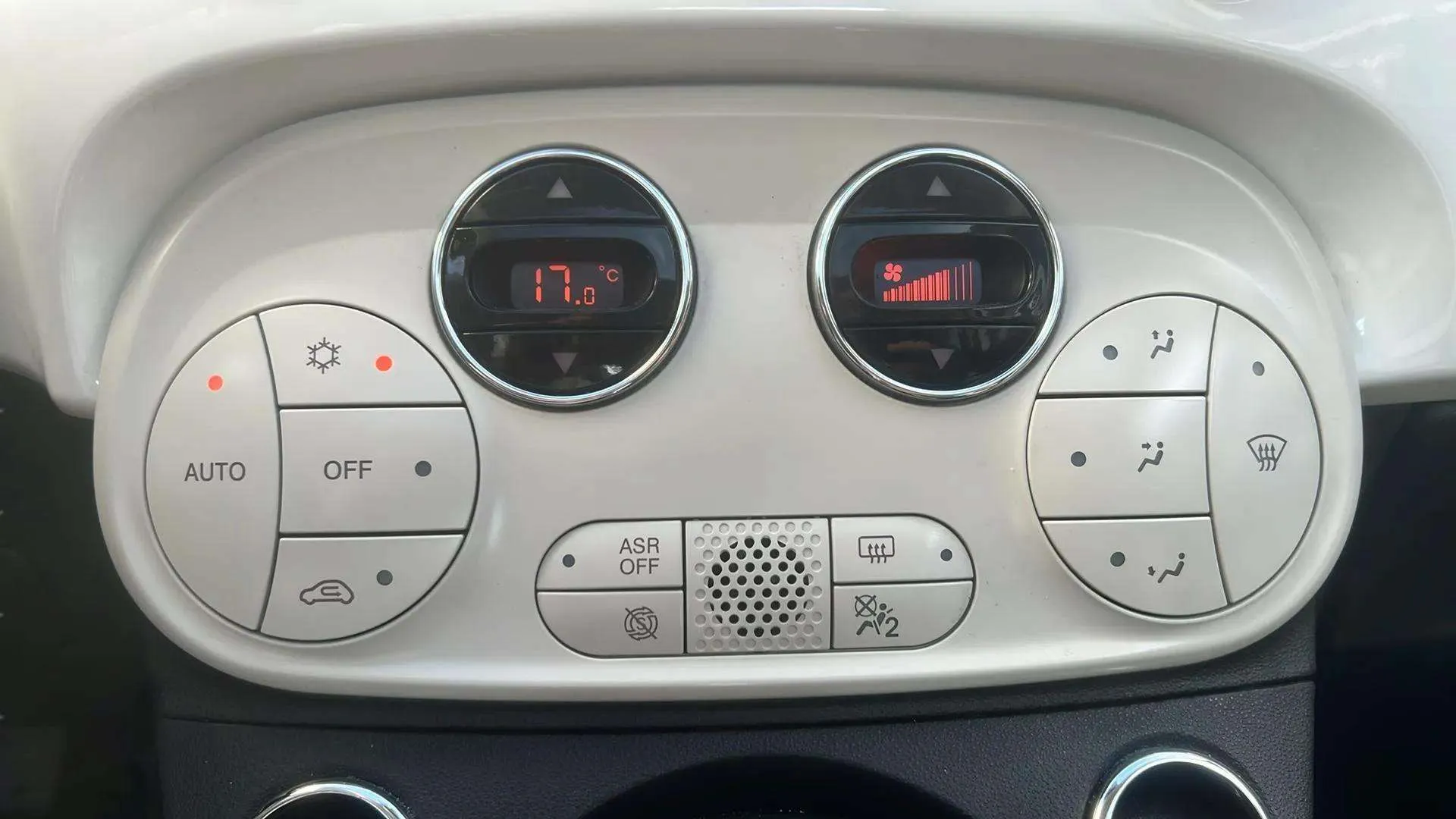 Fiat 500 Dolcevita 1.0 Hybrid - foto 17