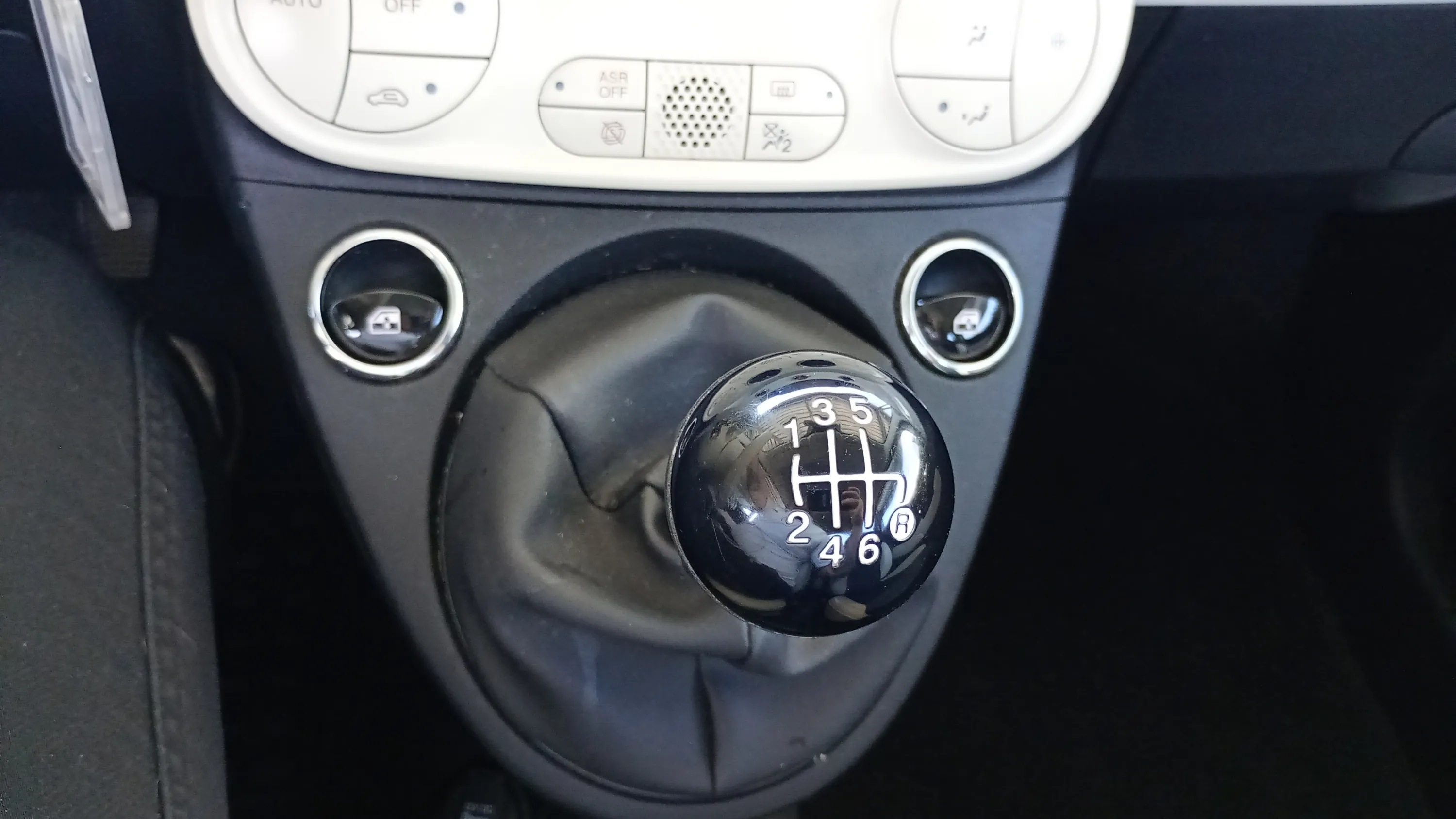 Fiat 500 Dolcevita 1.0 Hybrid - foto 18
