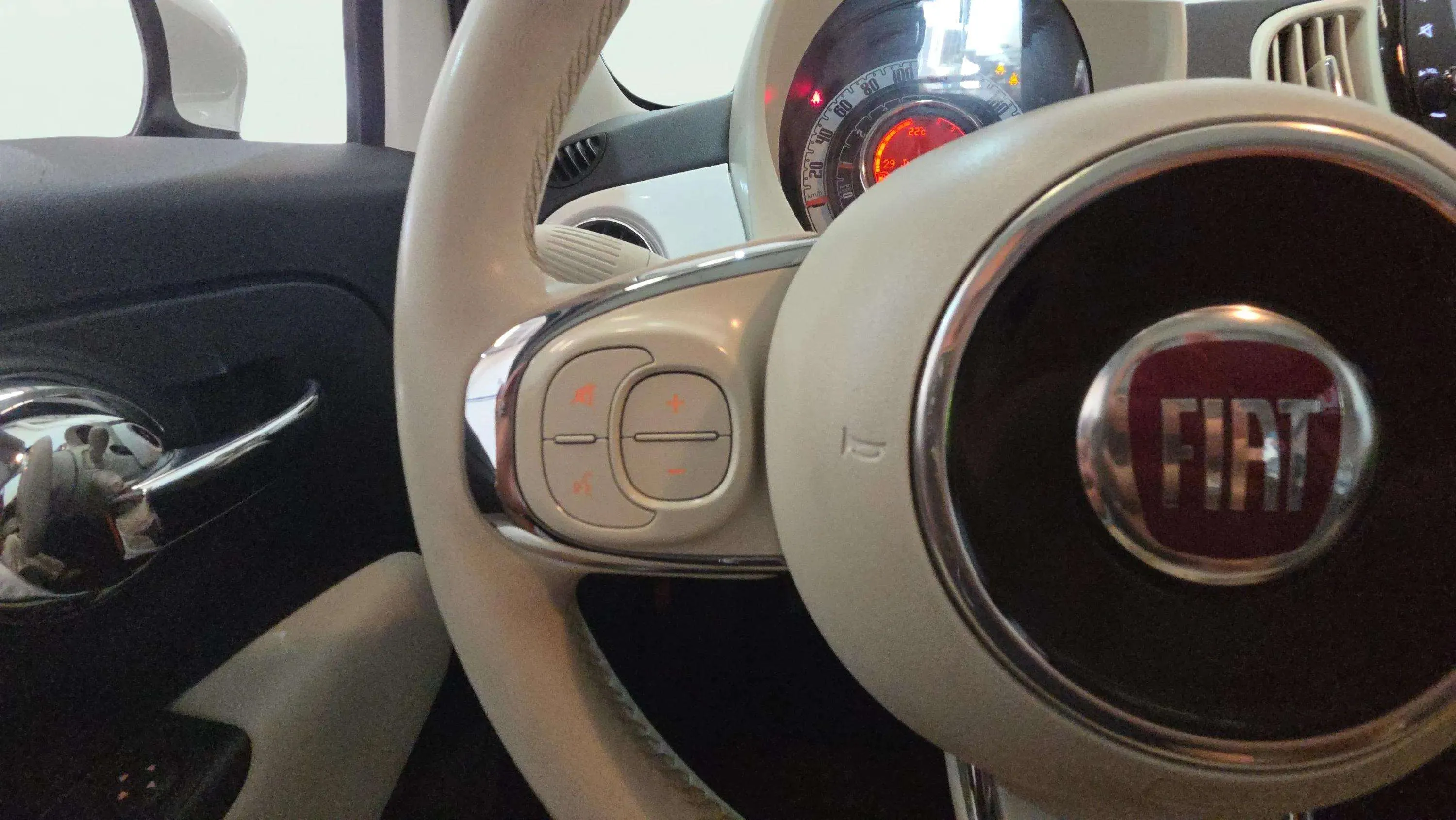 Fiat 500 Dolcevita 1.0 Hybrid - foto 18