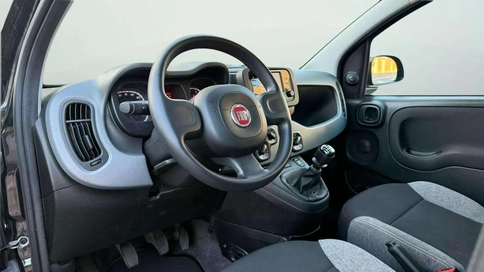 Fiat Panda Hybrid 1.0 - foto 17