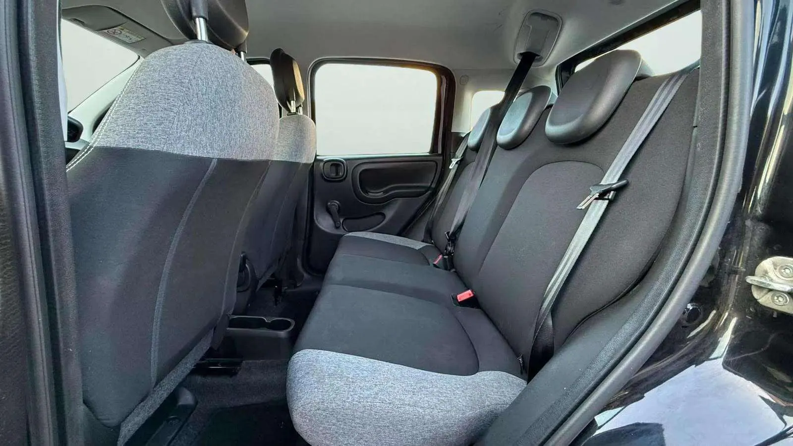 Fiat Panda Hybrid 1.0 - foto 19