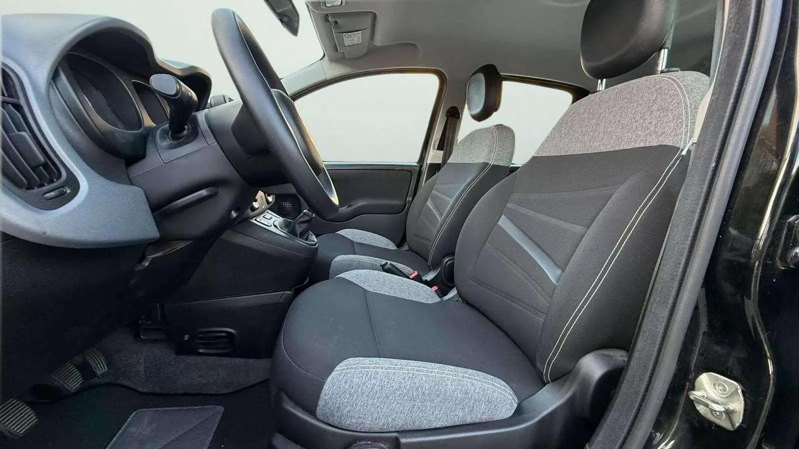 Fiat Panda Hybrid 1.0 - foto 18