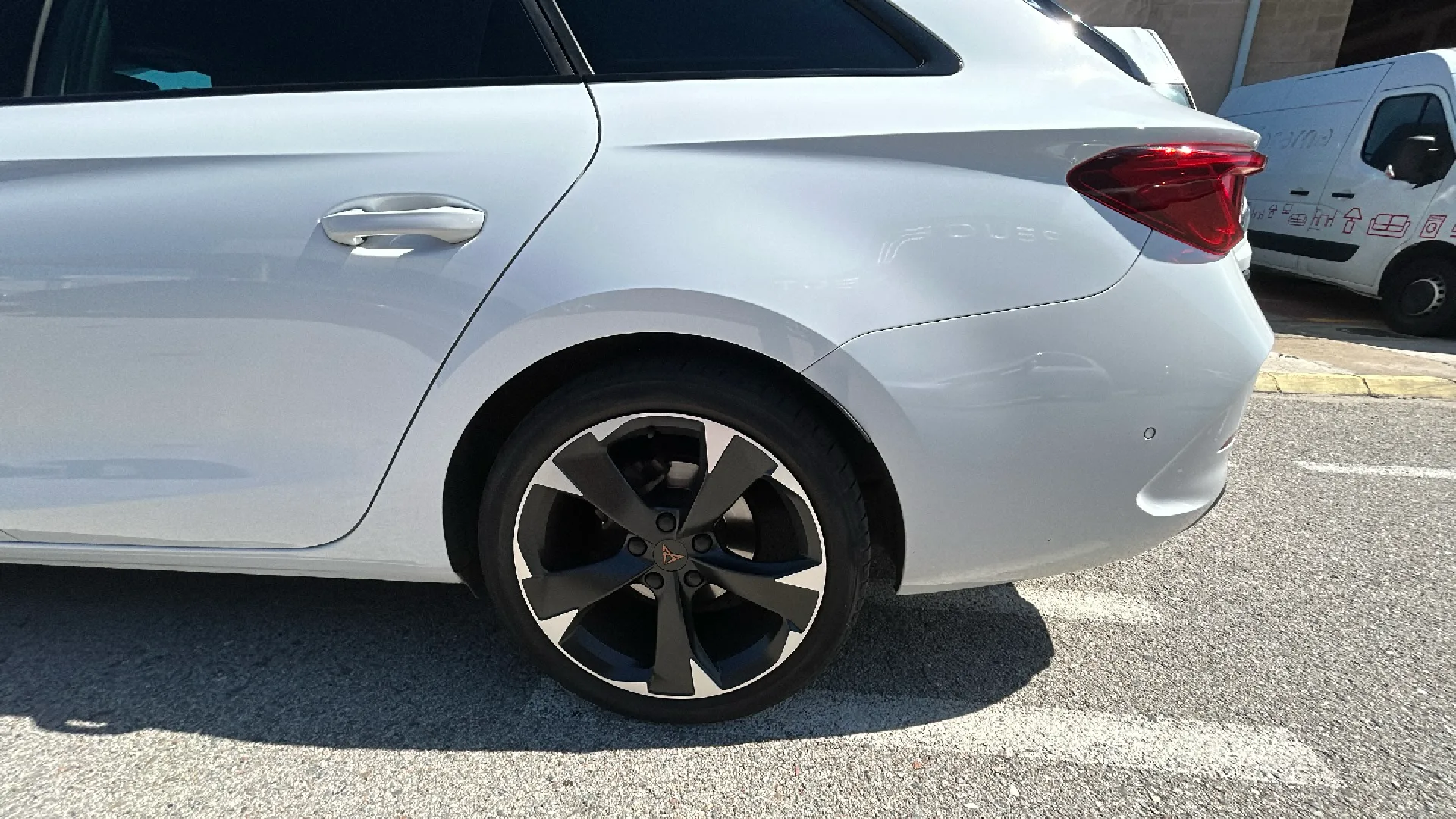 Cupra León SP 1.5 eTSI DSG - foto 19