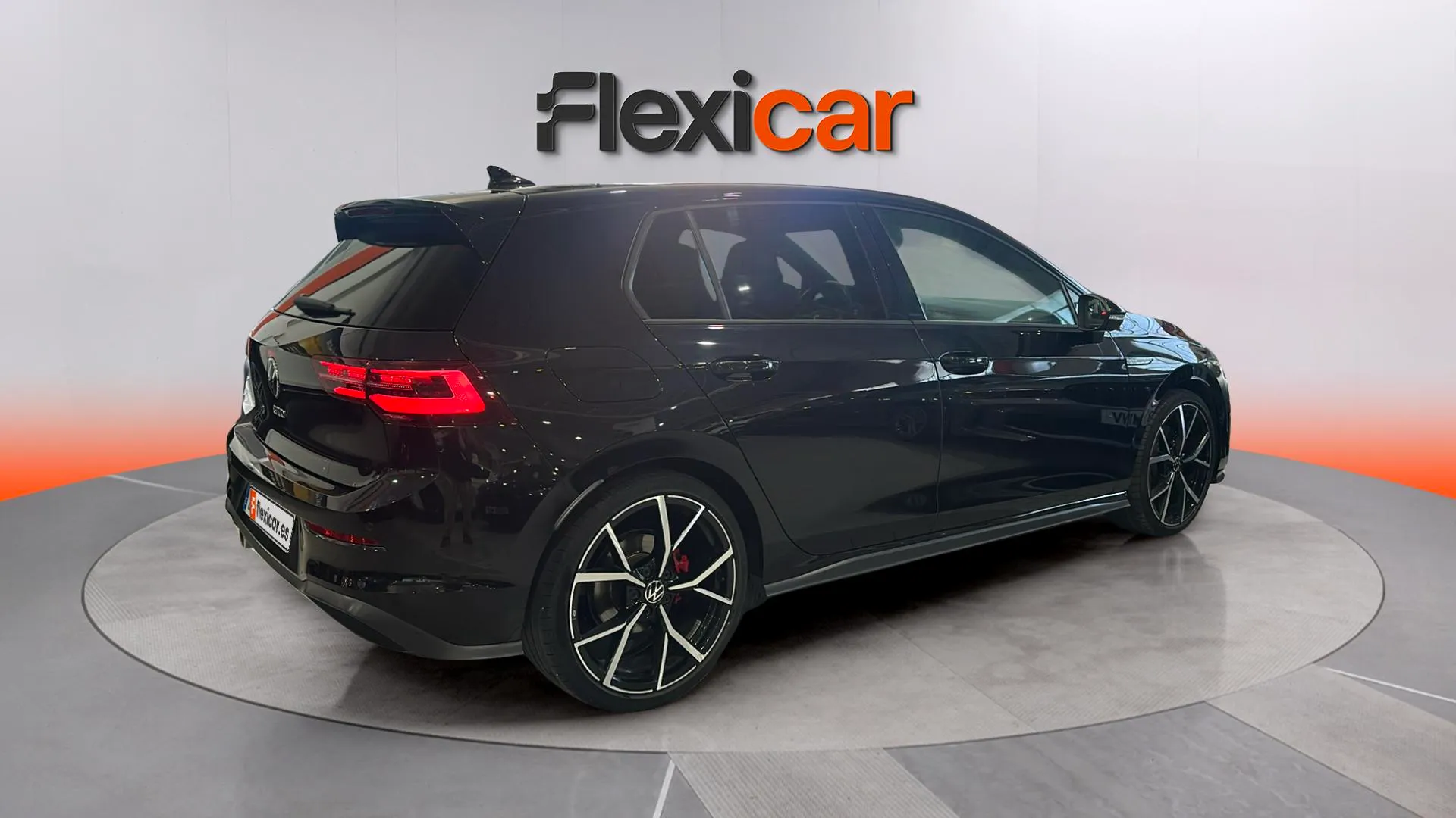Volkswagen Golf GTD 2.0 TDI DSG - foto 8