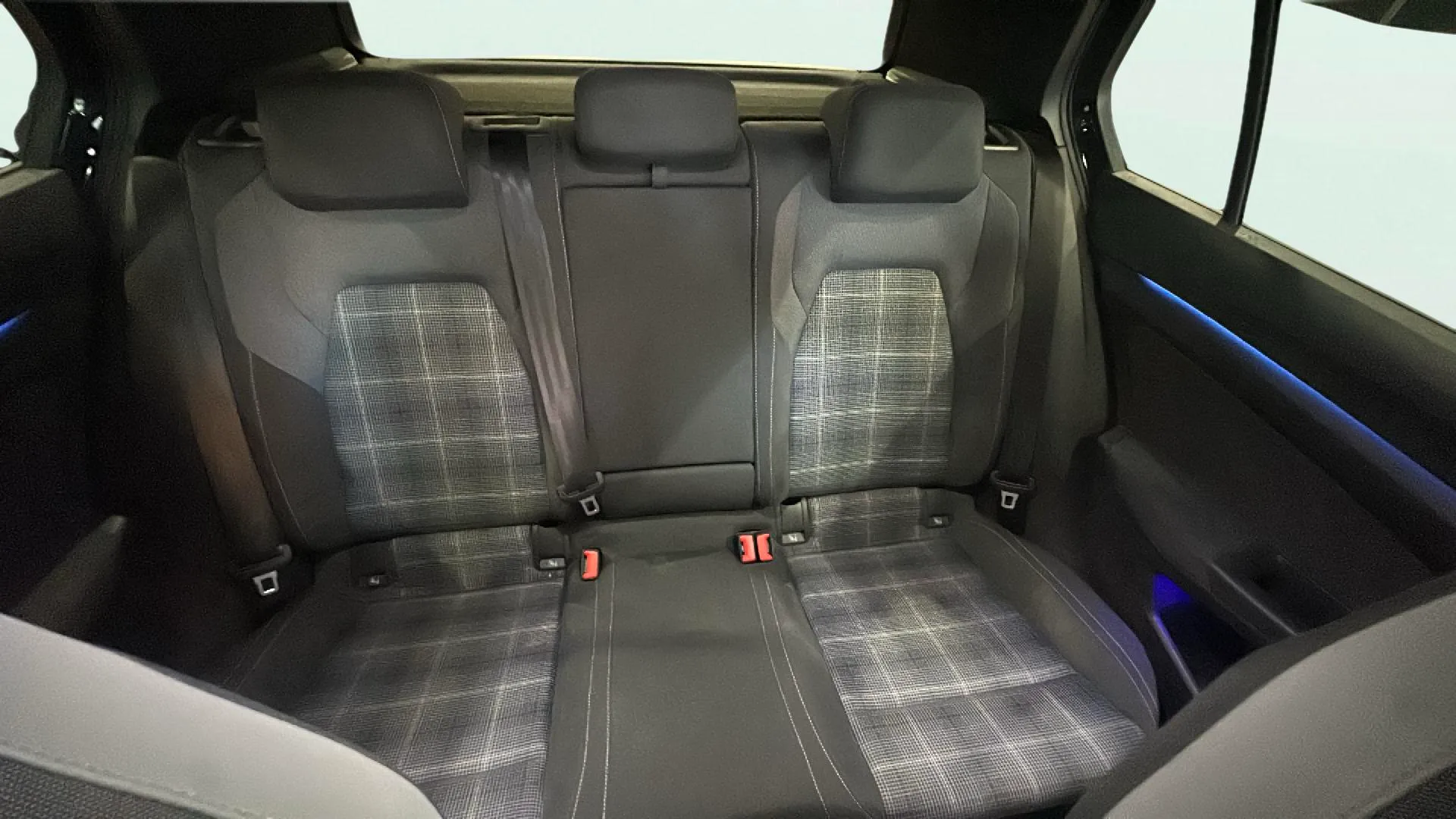 Volkswagen Golf GTD 2.0 TDI DSG - foto 14