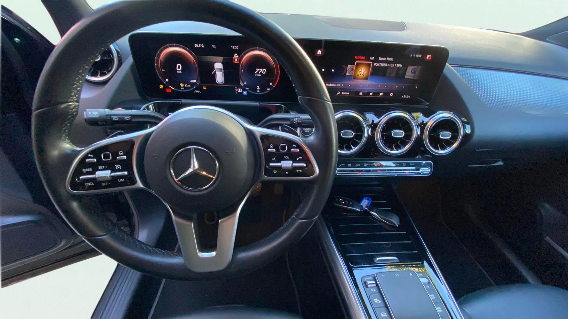Mercedes-Benz GLA 200 D - foto 10