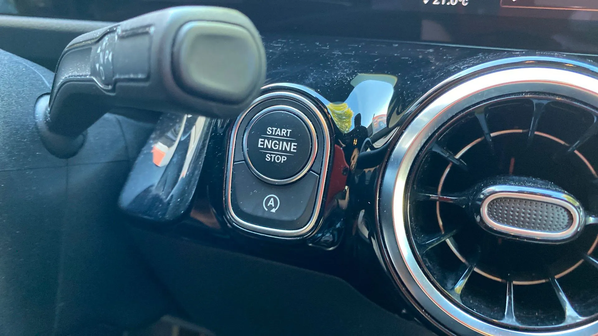 Mercedes-Benz GLA 200 D - foto 17