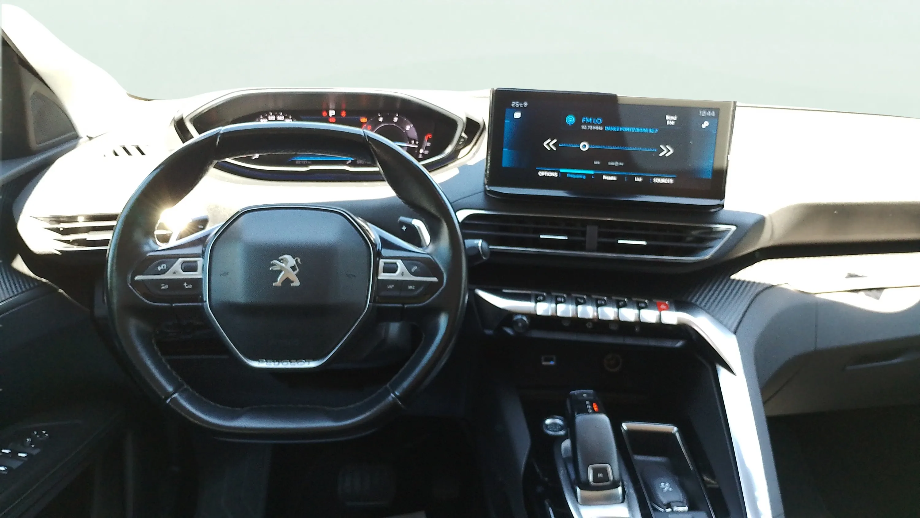 Peugeot 3008 1.5 BlueHDi Allure EAT8 - foto 9