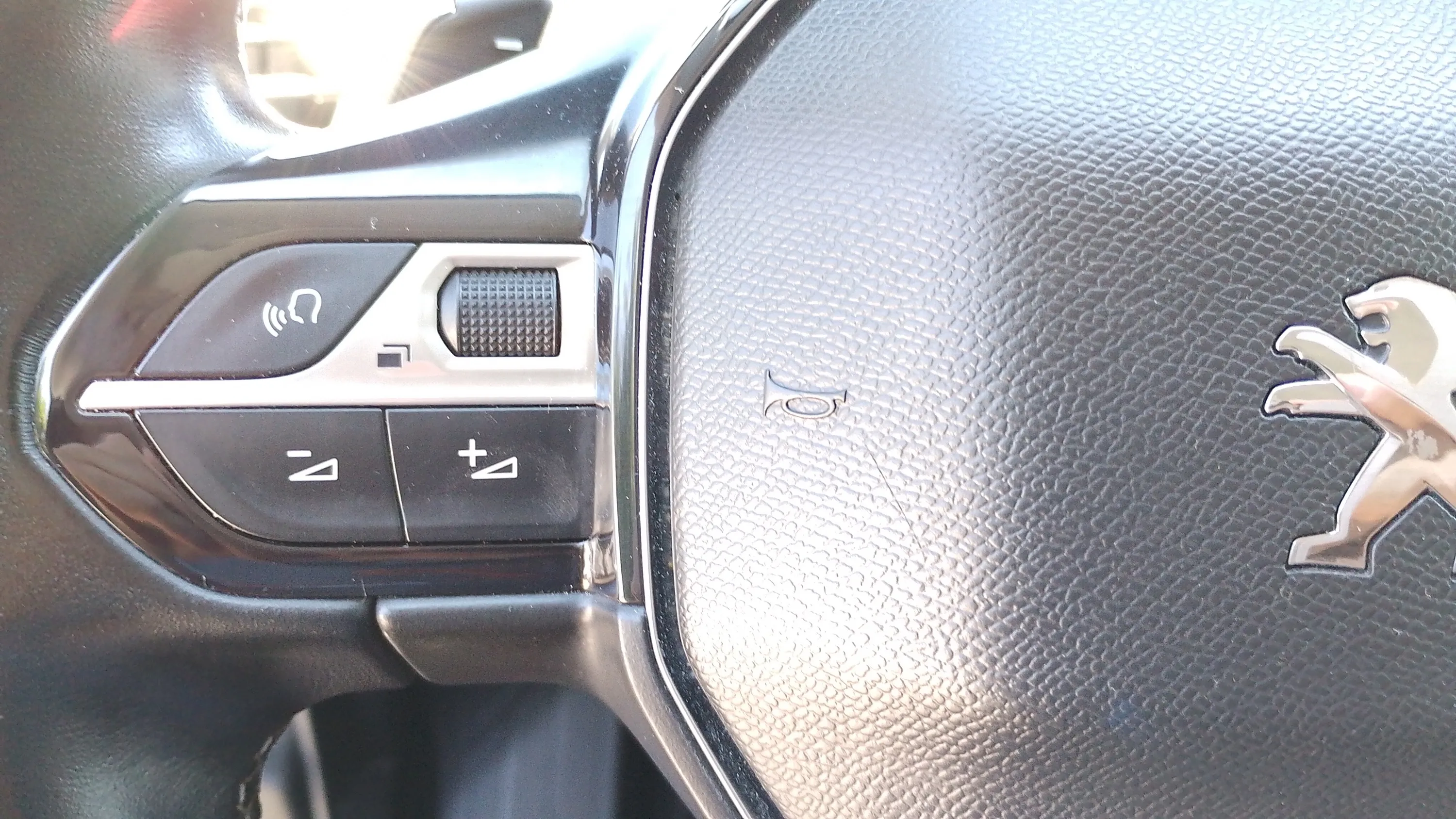 Peugeot 3008 1.5 BlueHDi Allure EAT8 - foto 16