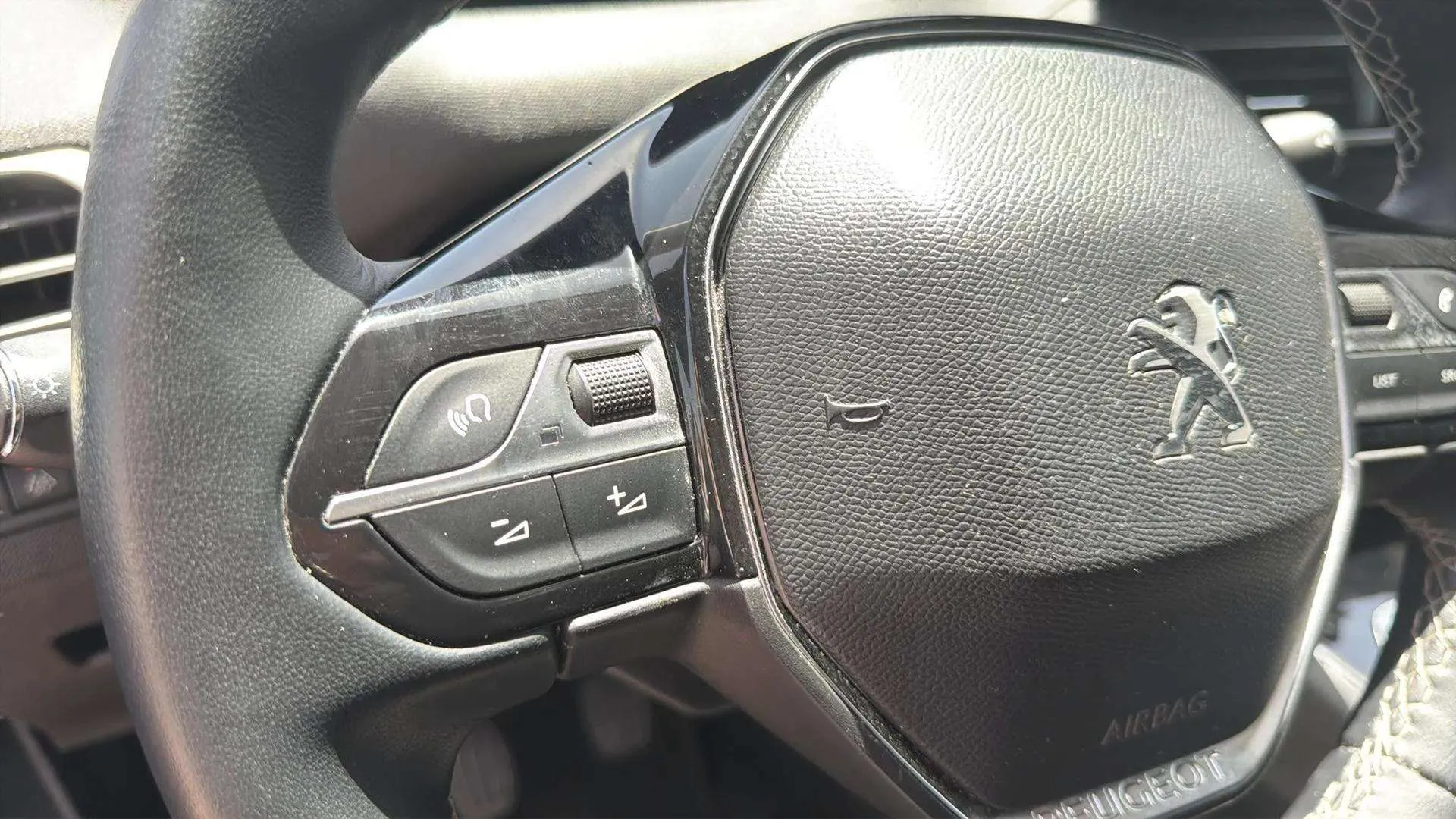 Peugeot 3008 1.2 PureTech Allure - foto 20