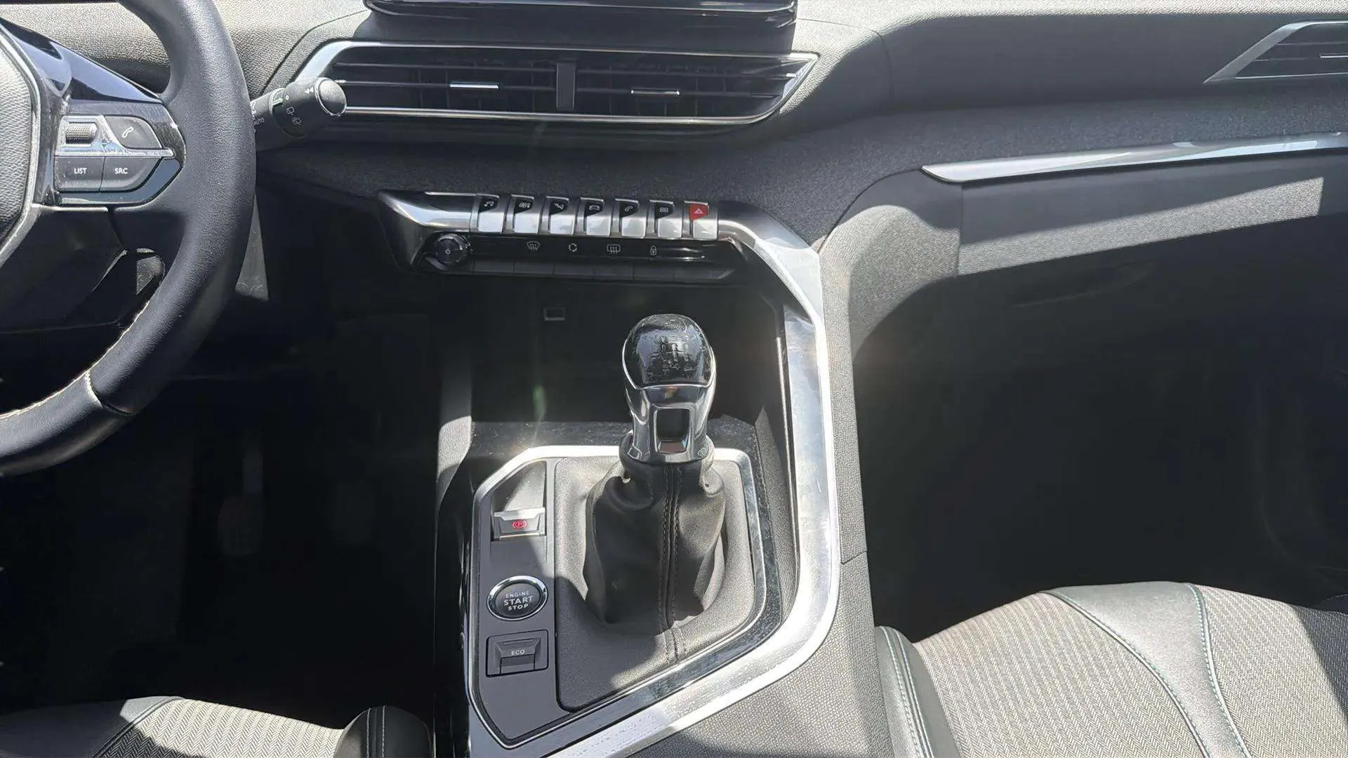 Peugeot 3008 1.2 PureTech Allure - foto 17