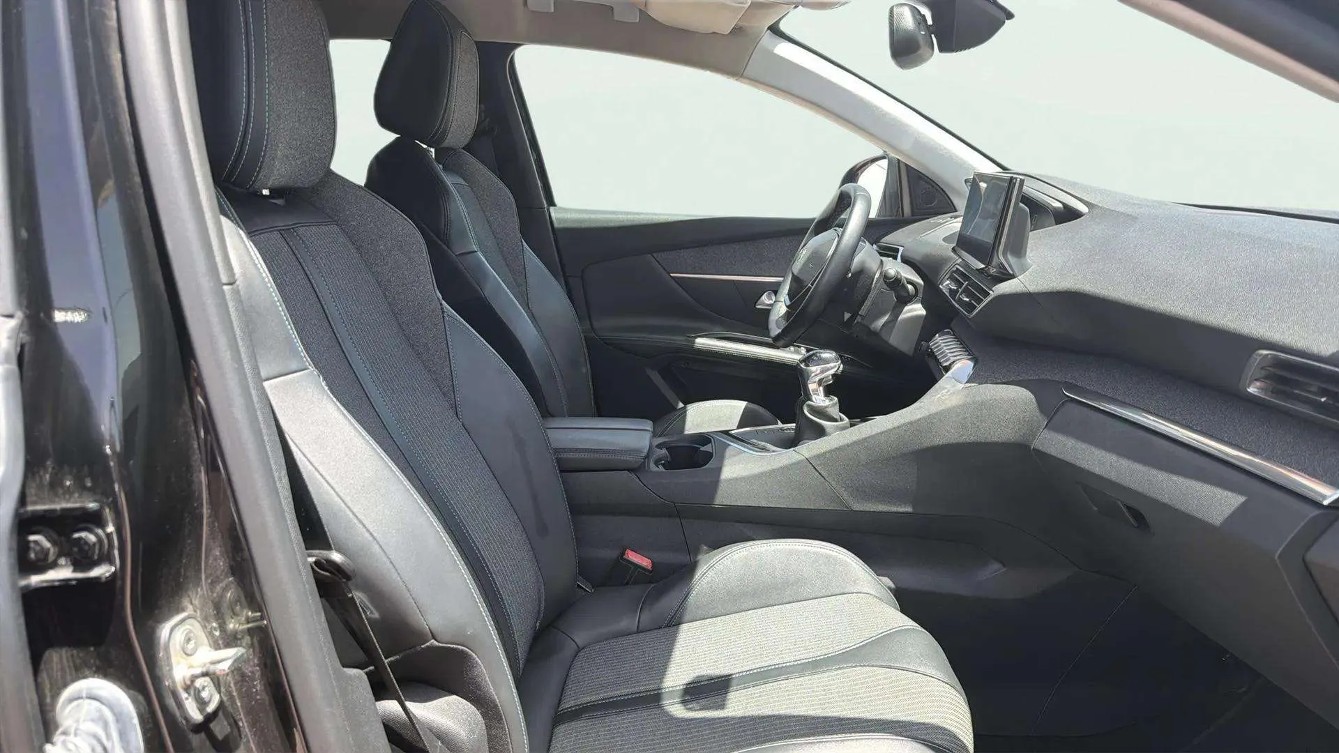Peugeot 3008 1.2 PureTech Allure - foto 23