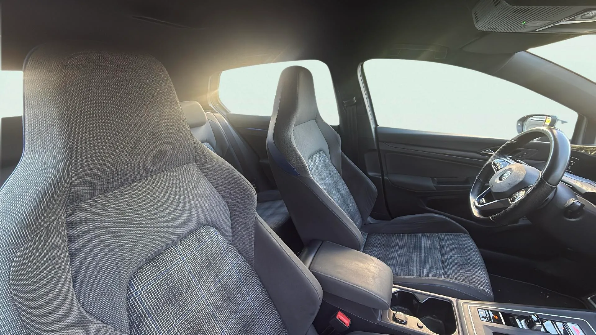 Volkswagen Golf GTE 1.4 TSI DSG - foto 10