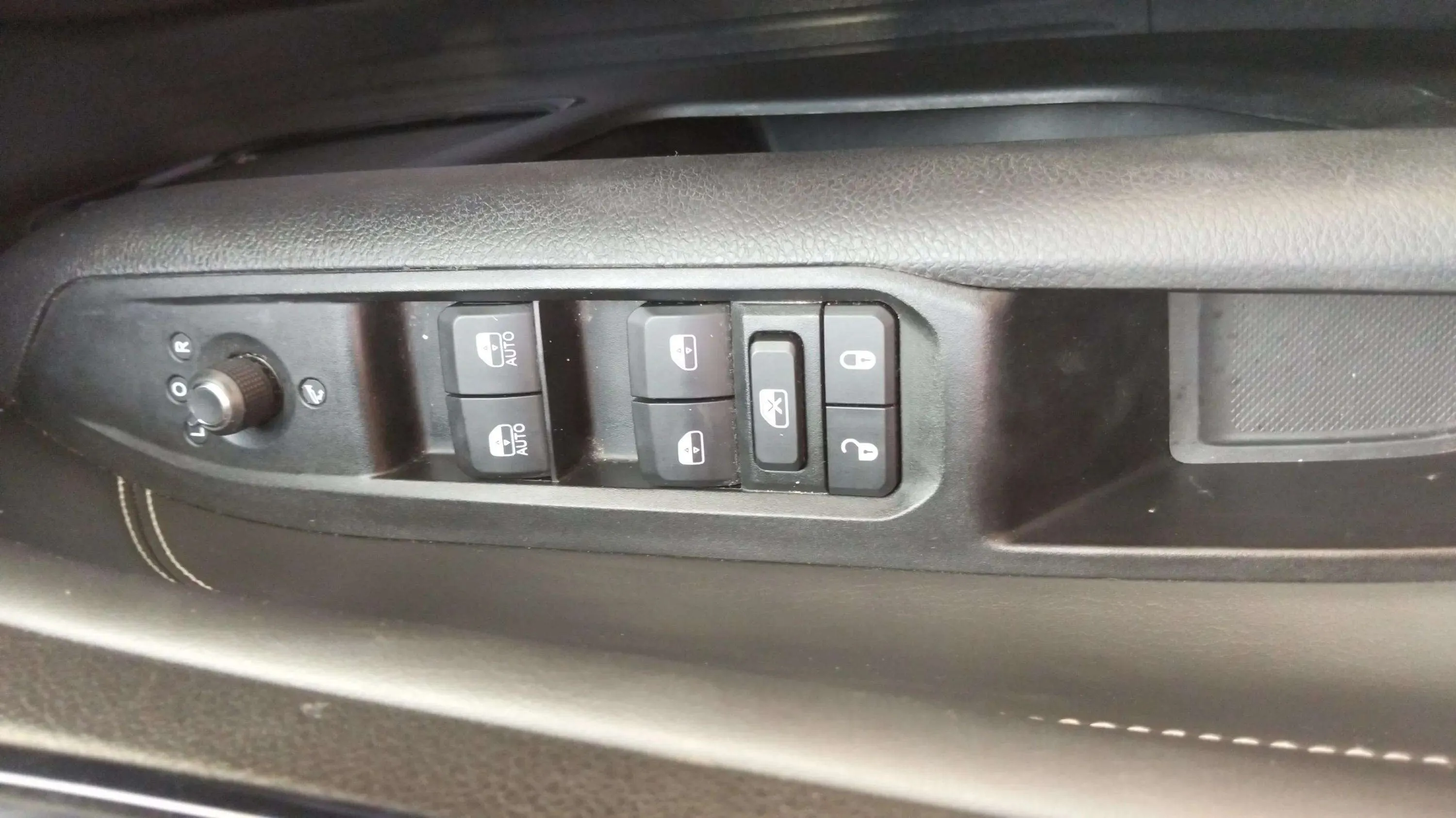 Jeep Compass 1.3 PHEV S AWD - foto 18