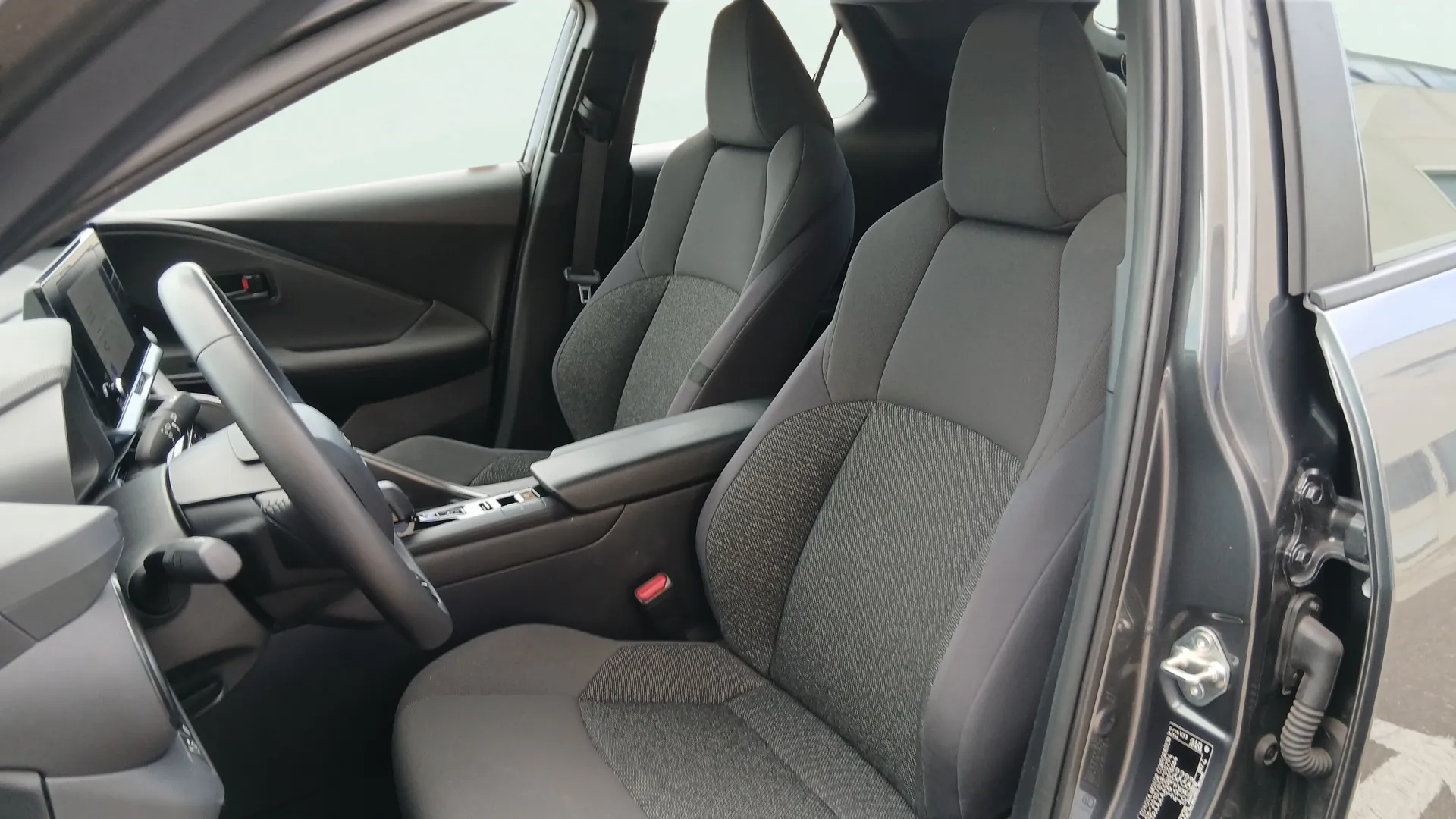 Toyota C-HR 1.8 140H Active - foto 19