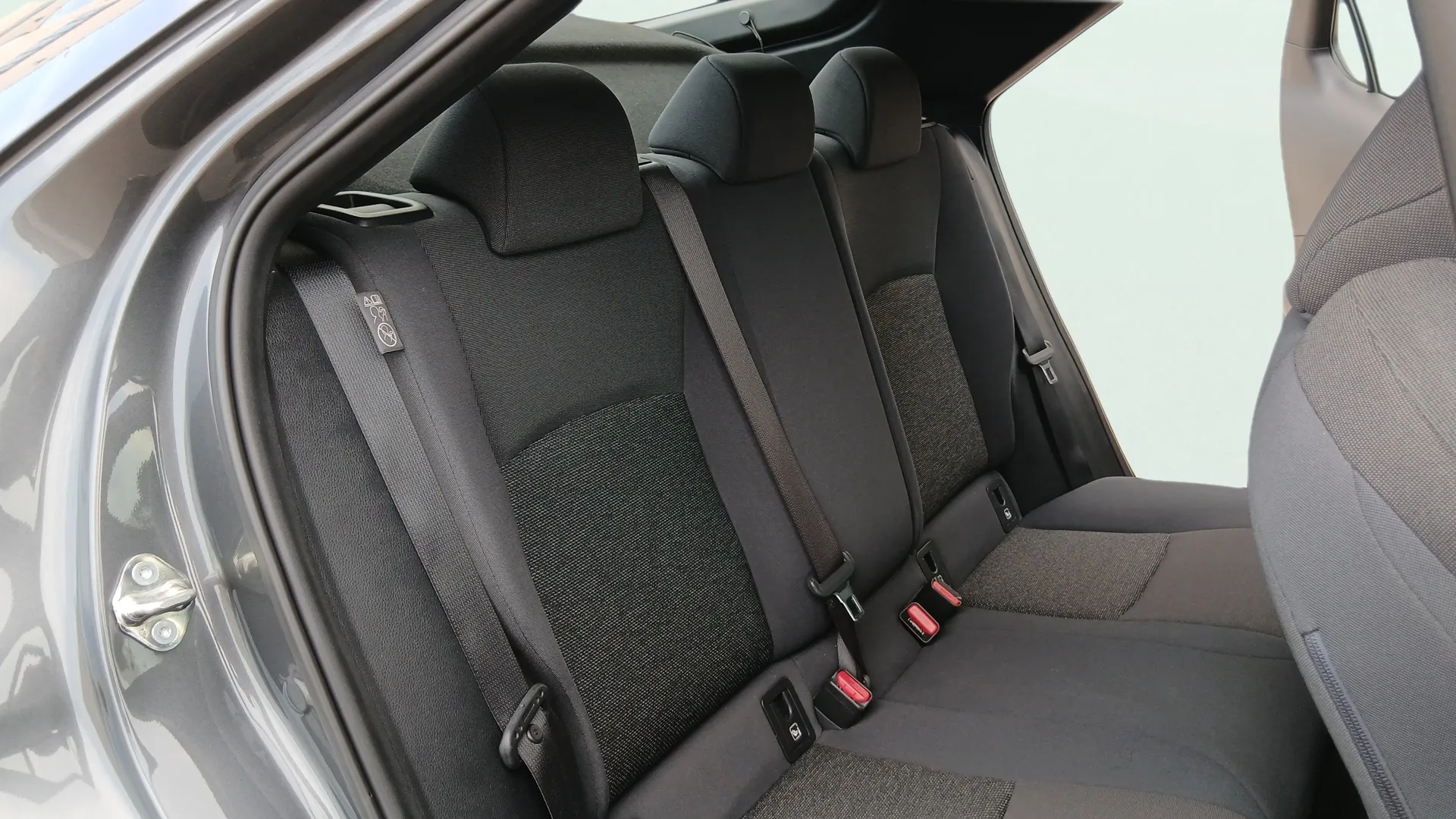Toyota C-HR 1.8 140H Active - foto 21
