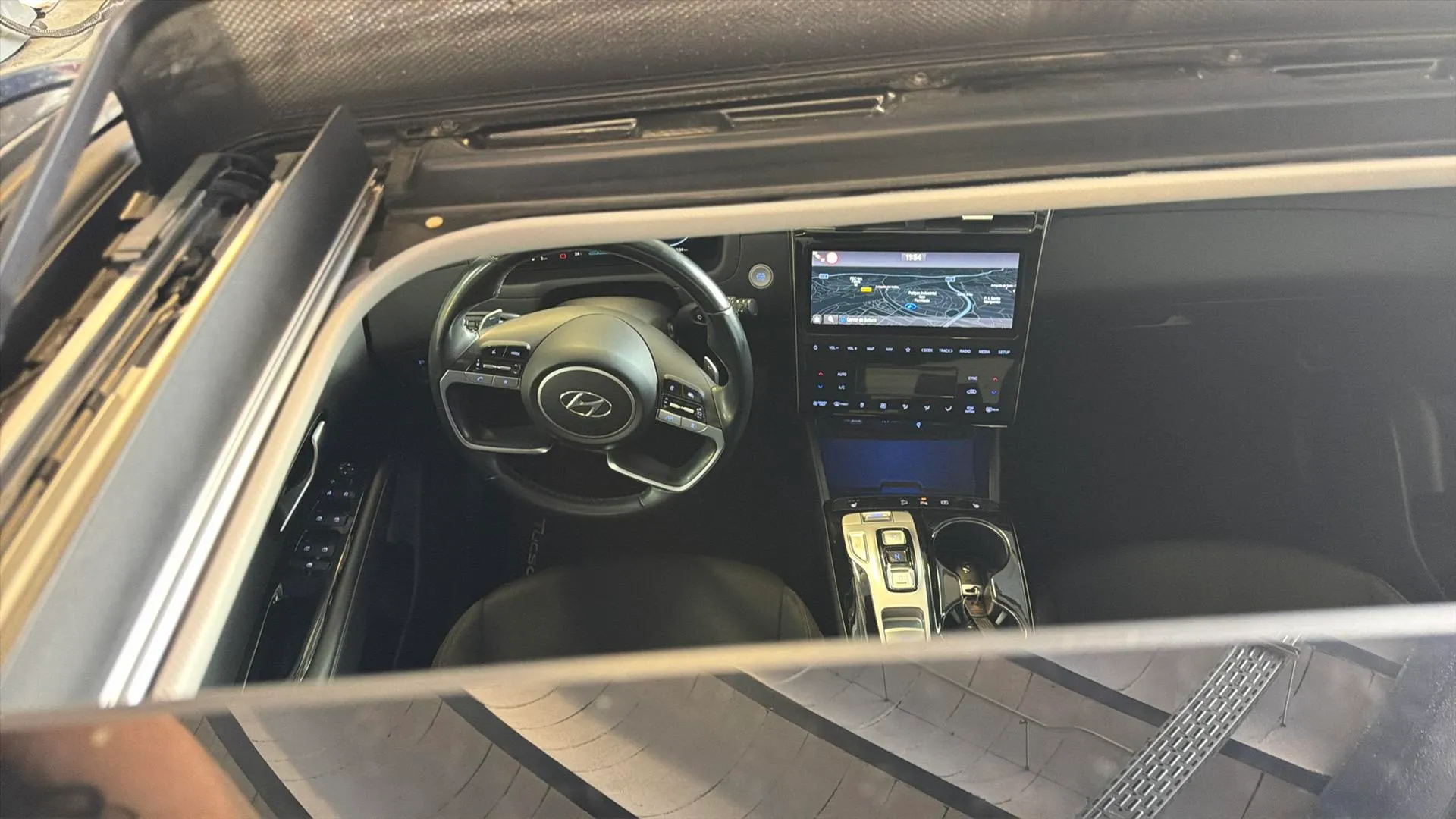 Hyundai Tucson 1.6 T-GDi HEV Tecno Sky Aut S/Cable - foto 9