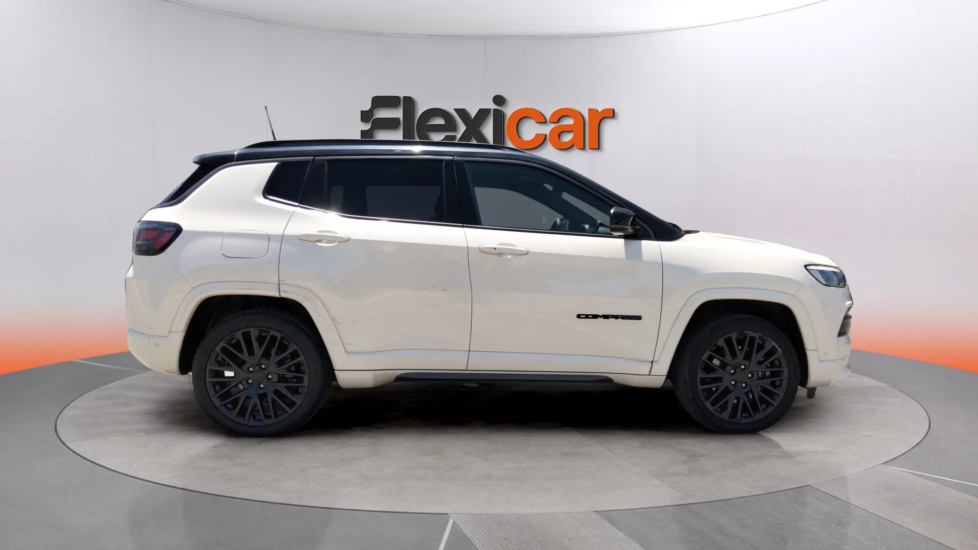 Jeep Compass 1.3 PHEV S AWD - foto 8
