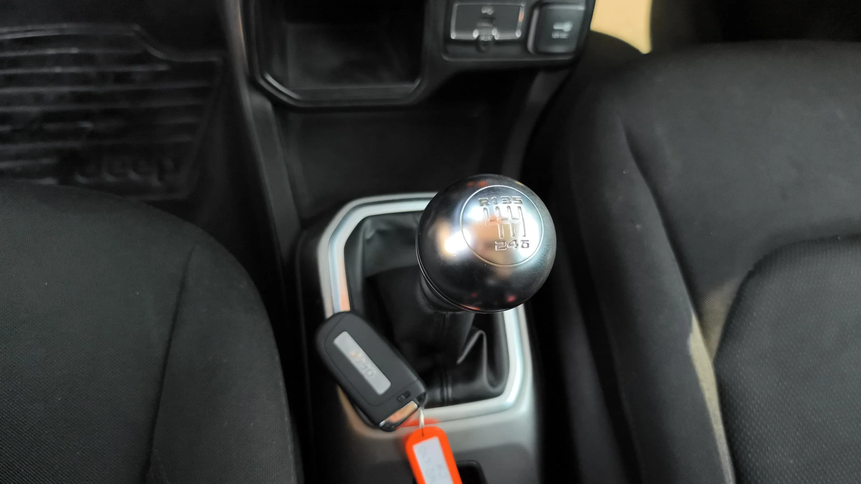 Jeep Renegade Longitude 1.0G 4x2 - foto 18