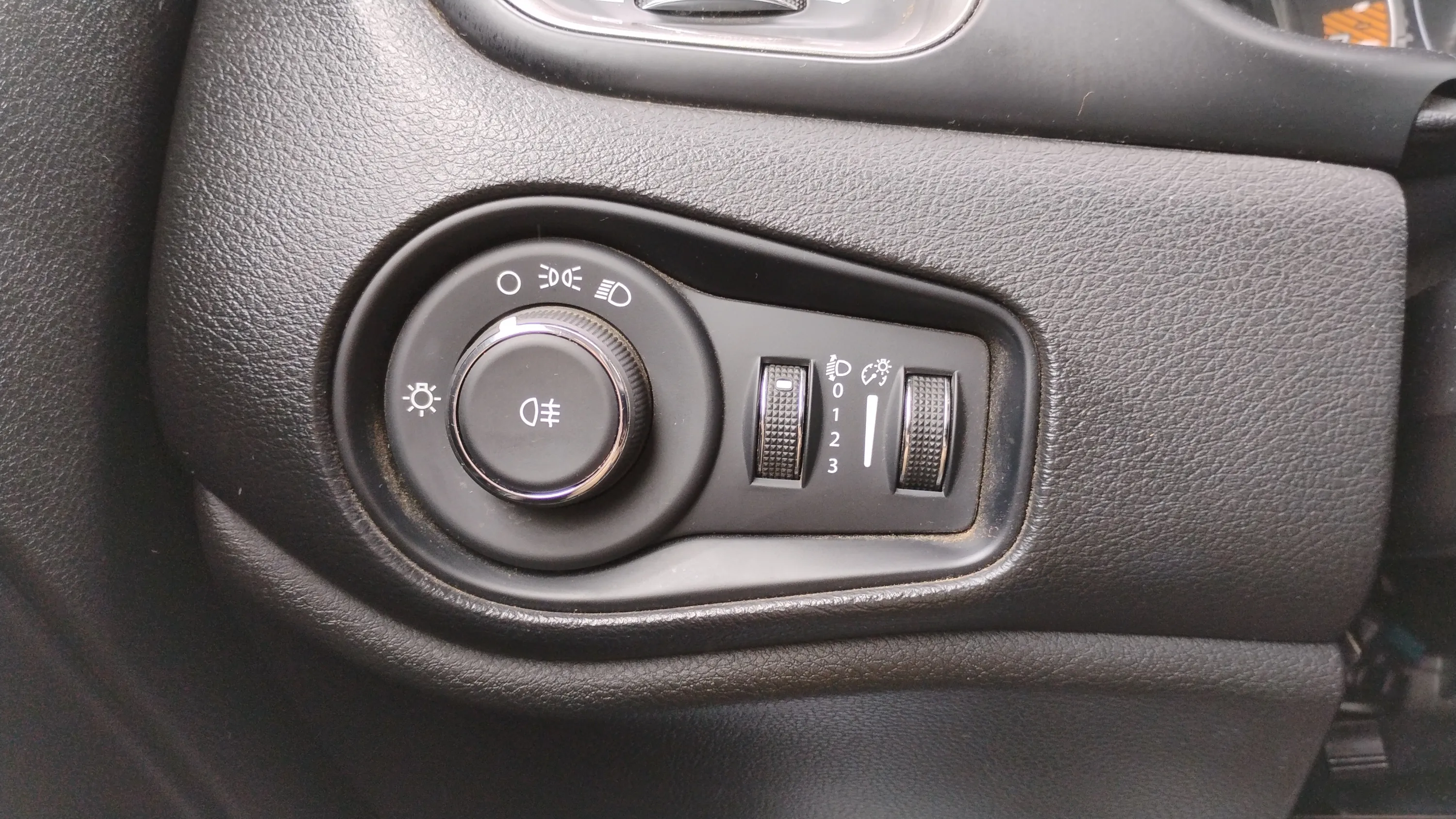Jeep Renegade Longitude 1.0G 4x2 - foto 9