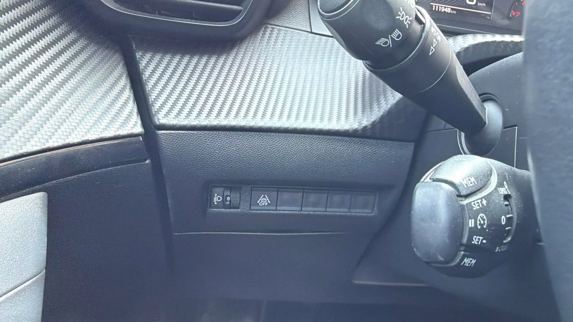 Peugeot 2008 Active Pack PureTech 100 BVM6 - foto 18