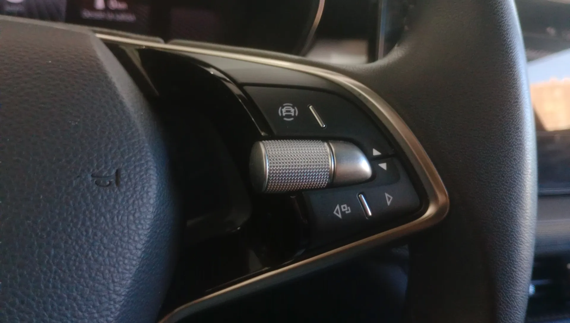 Škoda Fabia 1.0 TSI Selection - foto 17