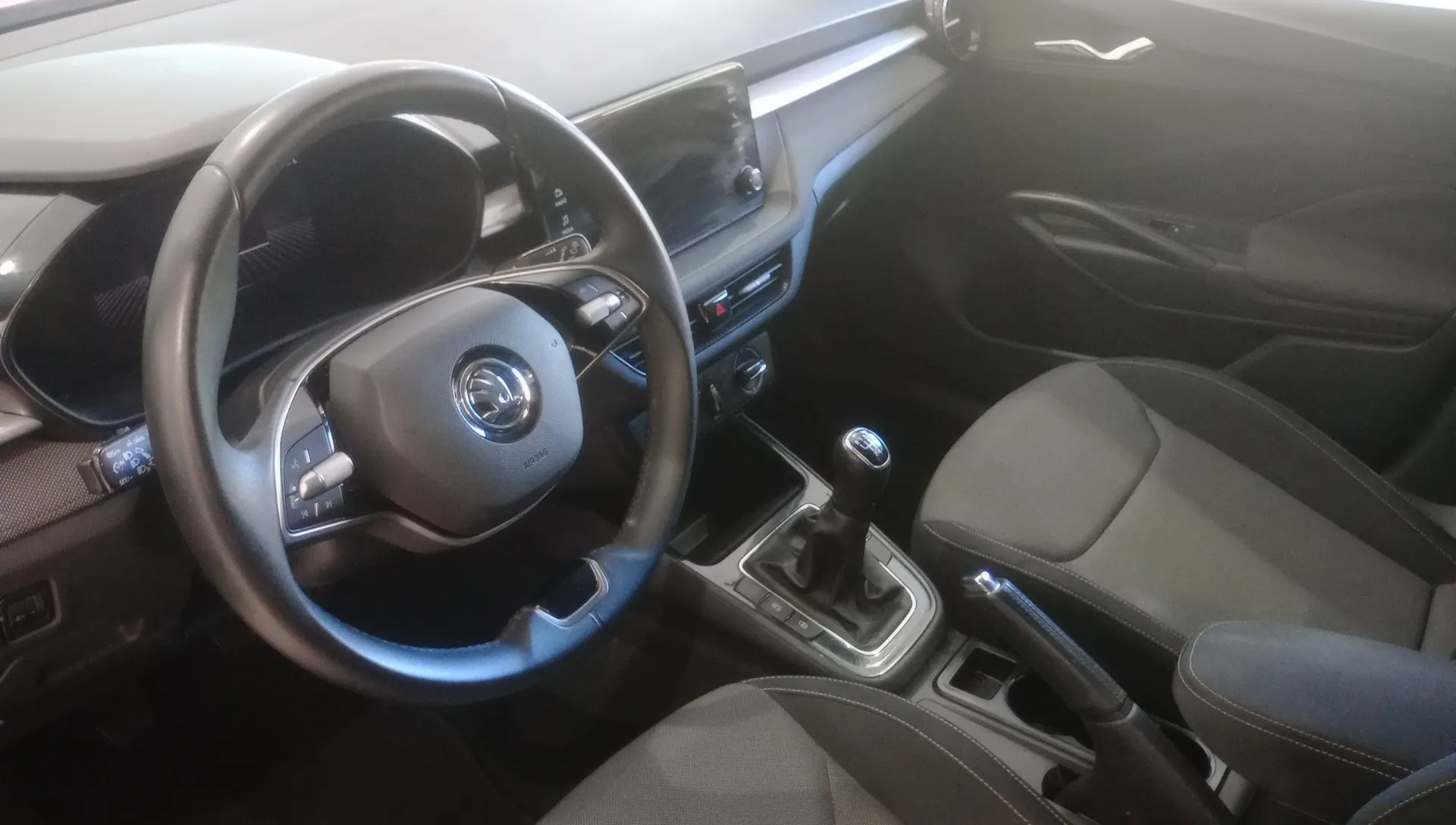 Škoda Fabia 1.0 TSI Selection - foto 7