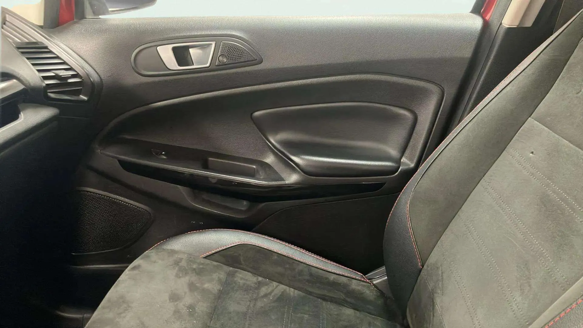 Ford EcoSport 1.0T EcoBoost ST Line - foto 20