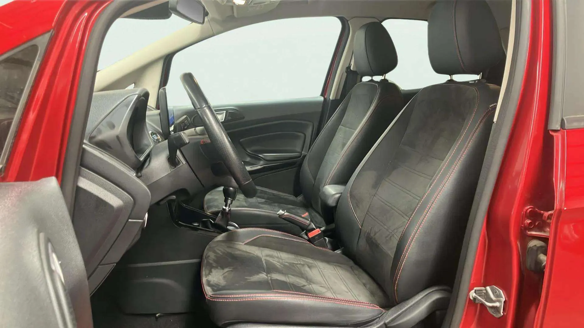 Ford EcoSport 1.0T EcoBoost ST Line - foto 14