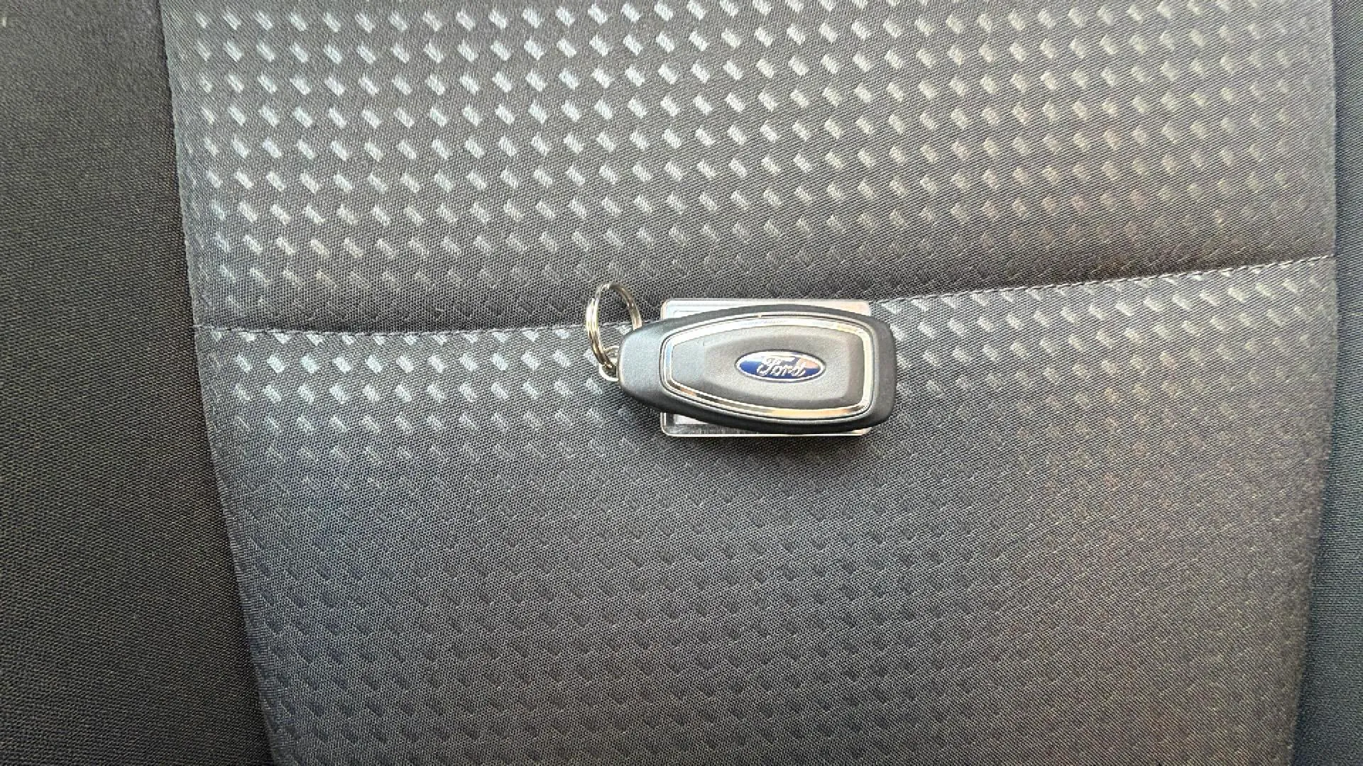 Ford Focus 1.0 EcoBoost MHEV ST-Line - foto 15