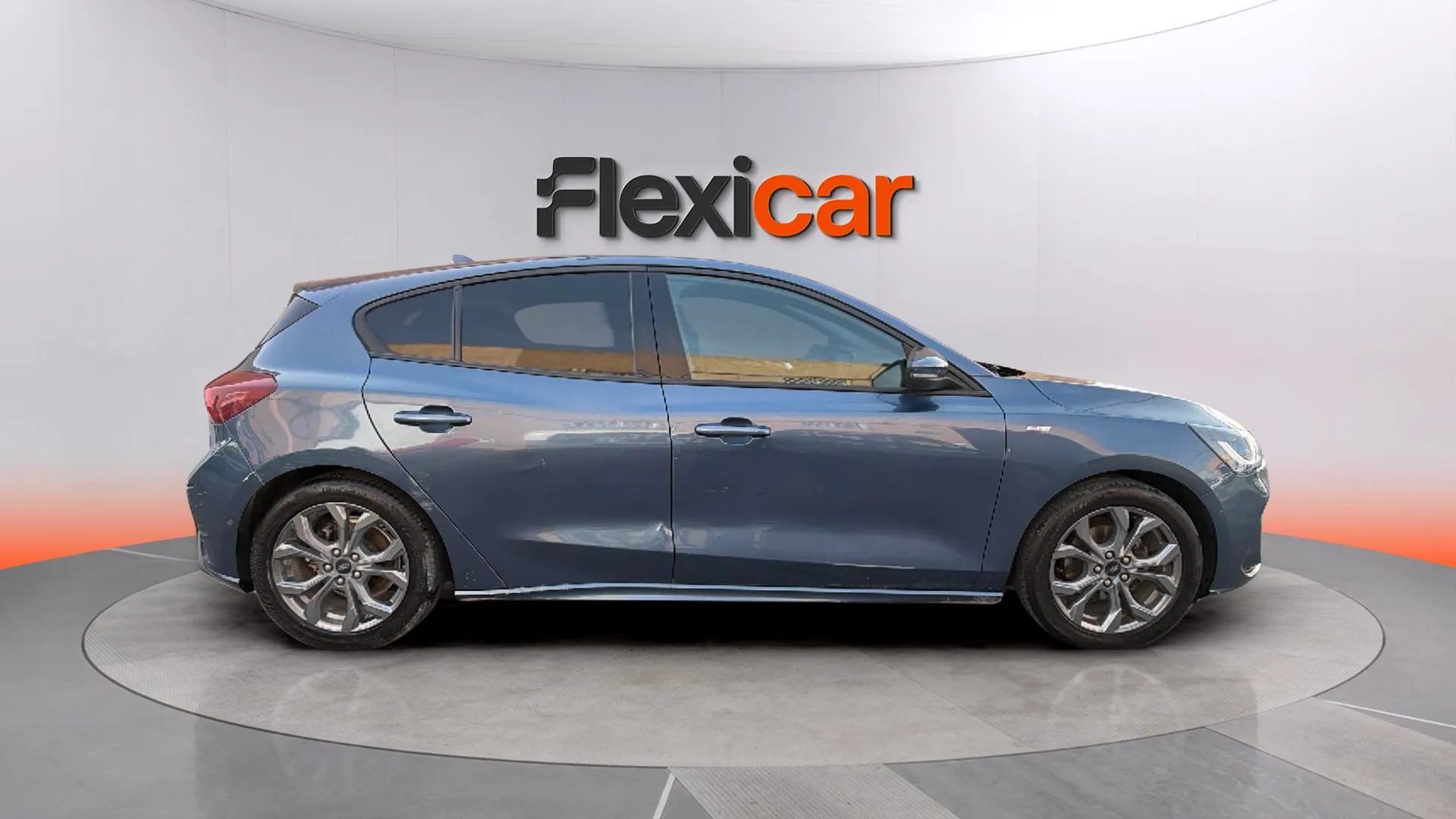 Ford Focus 1.0 EcoBoost MHEV ST-Line - foto 8