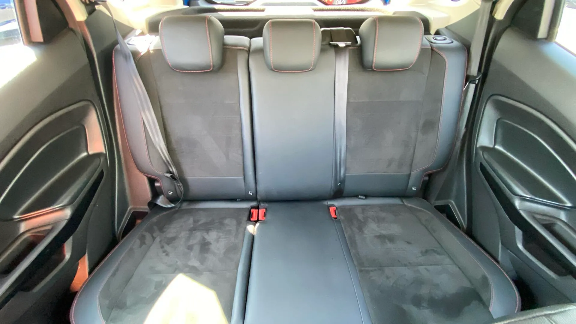 Ford EcoSport 1.0T EcoBoost ST Line - foto 13