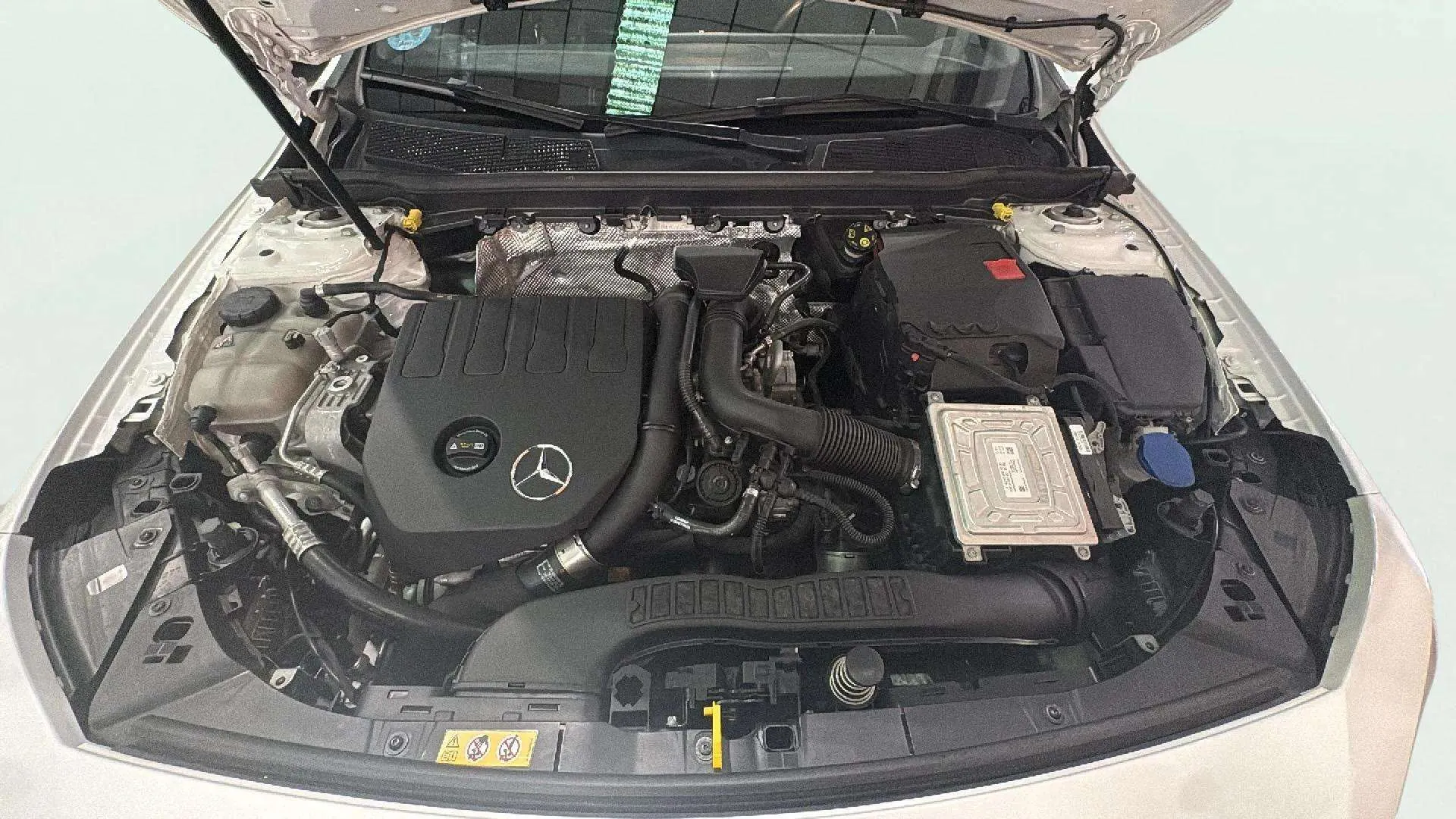 Mercedes-Benz CLA 200 Shooting Brake - foto 24
