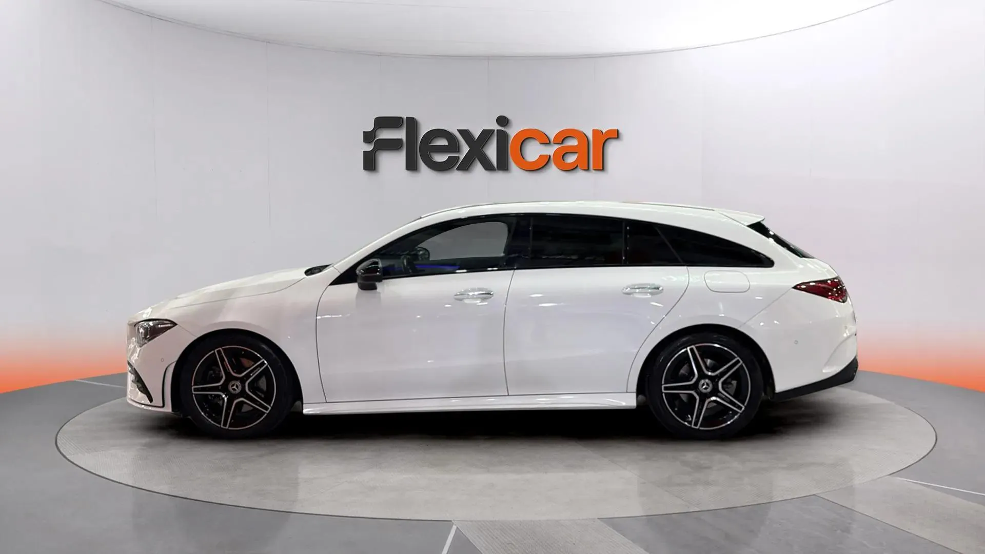 Mercedes-Benz CLA 200 Shooting Brake - foto 4