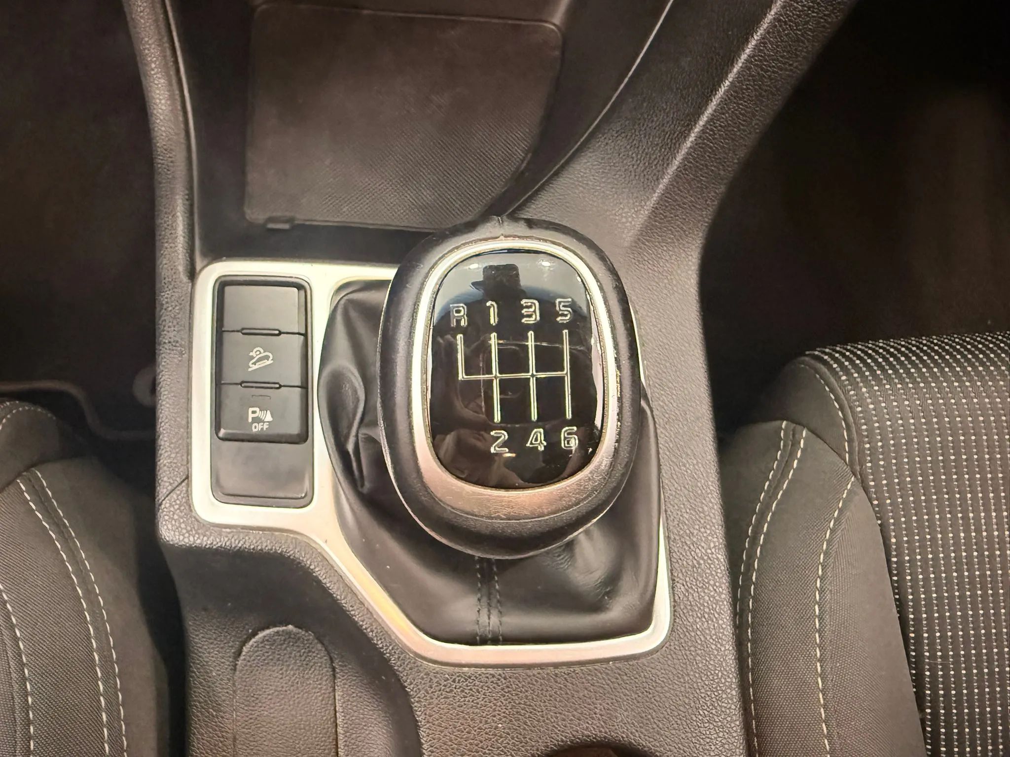 Kia Sportage 1.6 GDi Basic 4x2 - foto 16