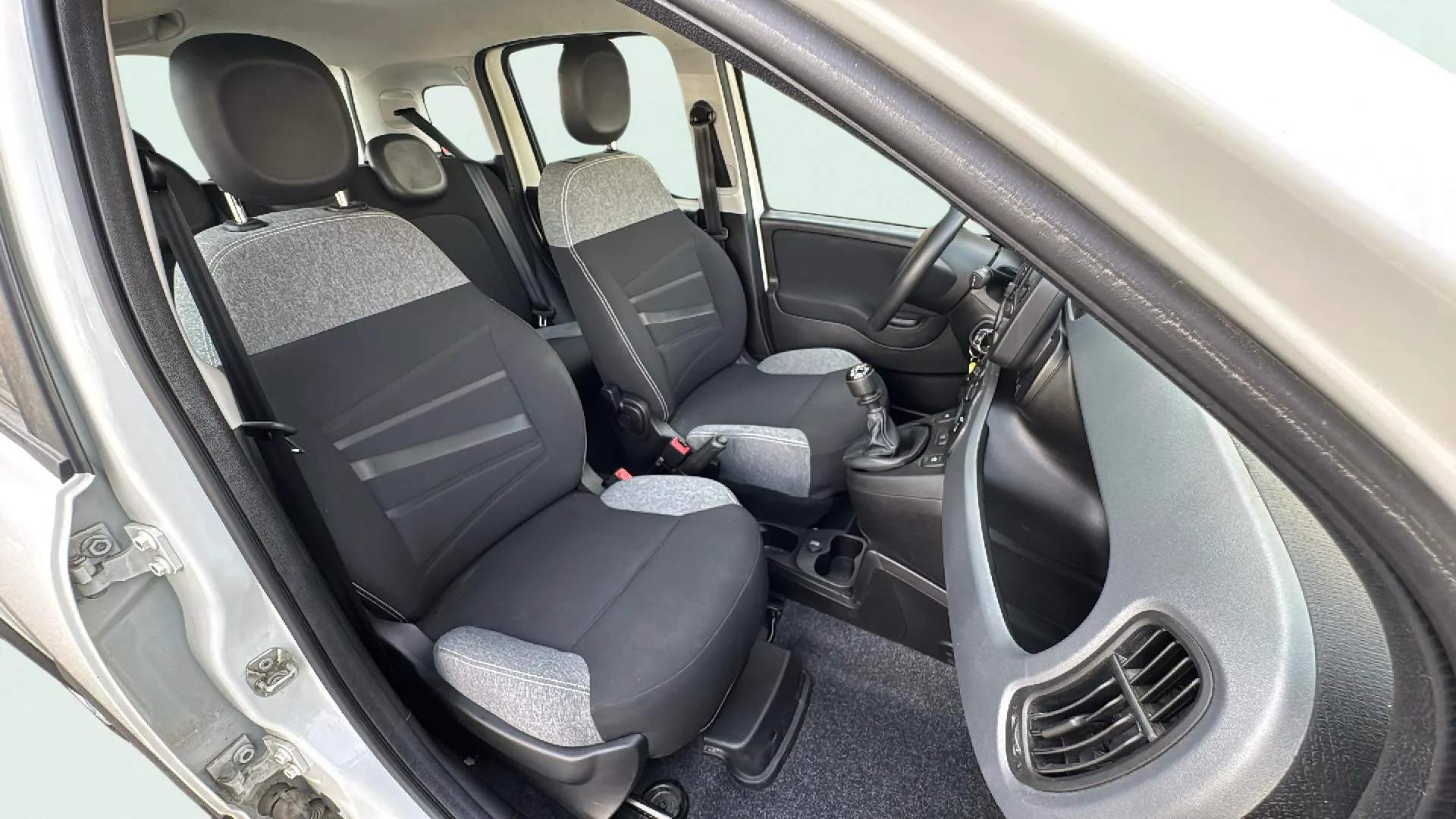 Fiat Panda Cross 1.0 Hybrid - foto 11