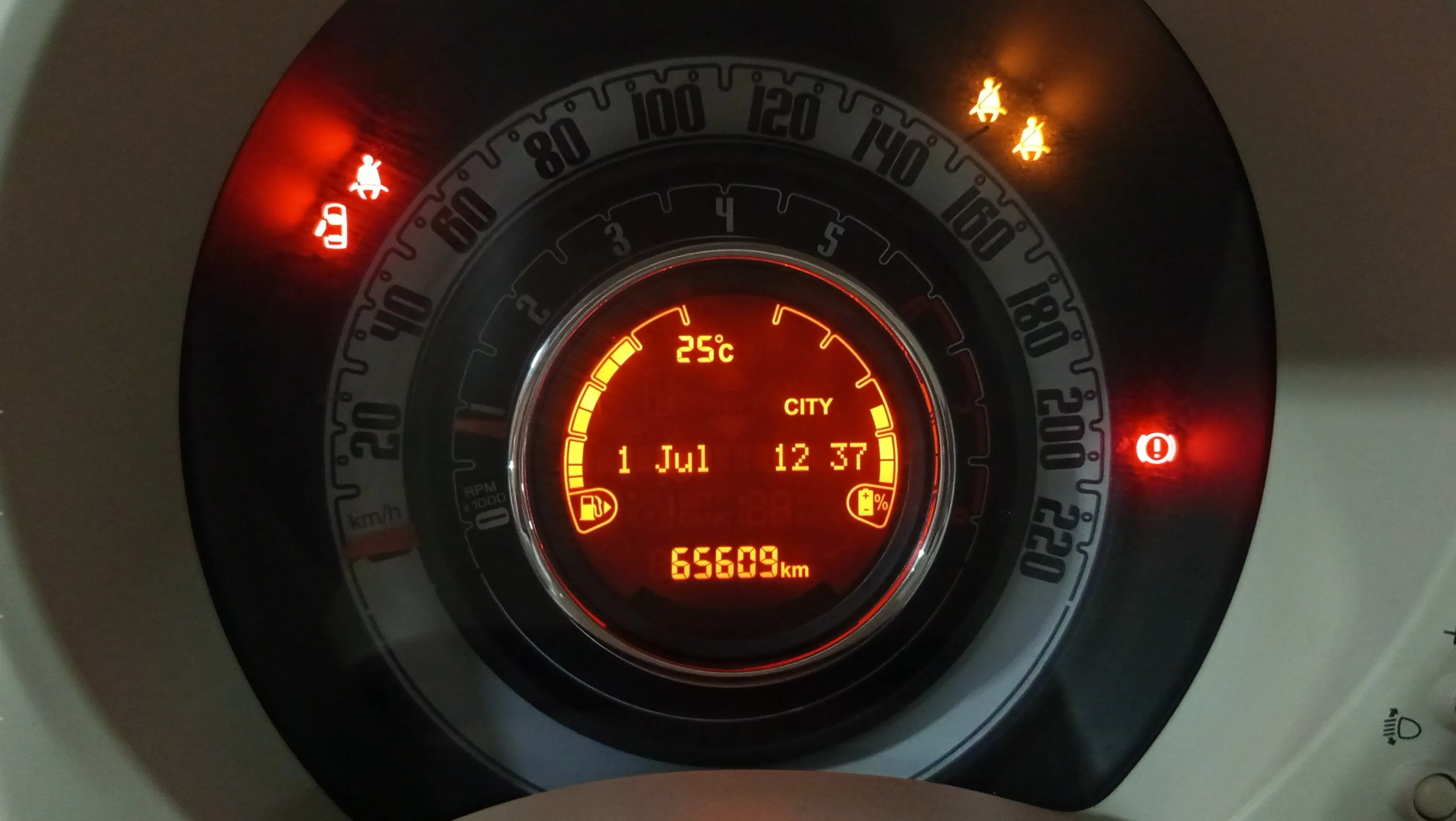 Fiat 500 Dolcevita 1.0 Hybrid - foto 12