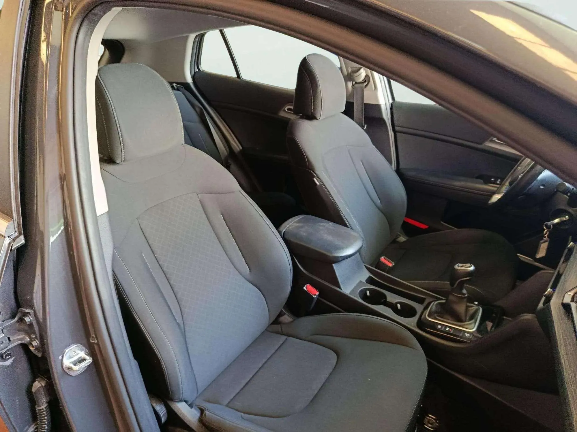 Kia Sportage 1.6 CRDi MHEV Drive 4x2 - foto 7