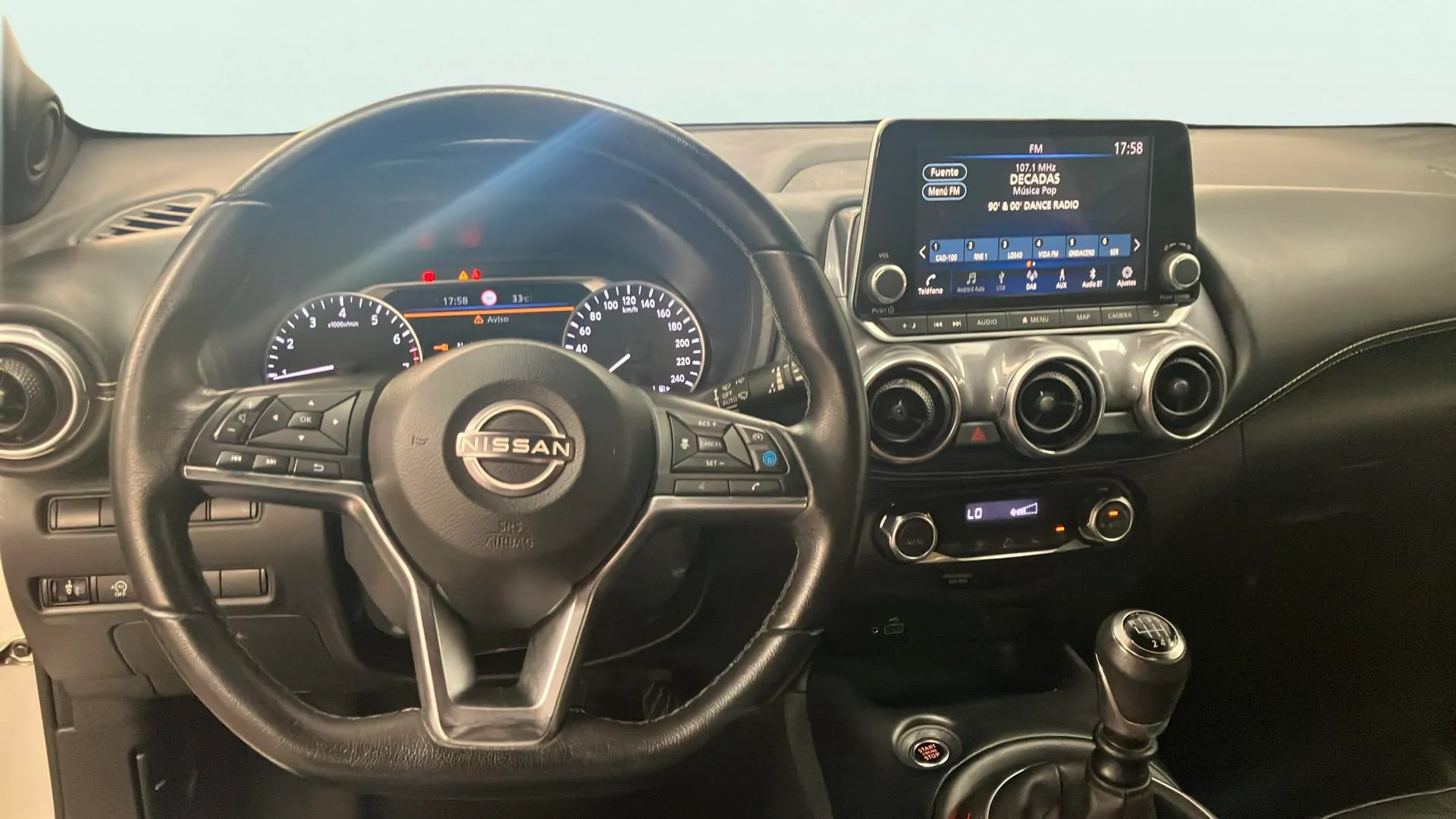 Nissan Juke DIG-T 6M/T Tekna - foto 12
