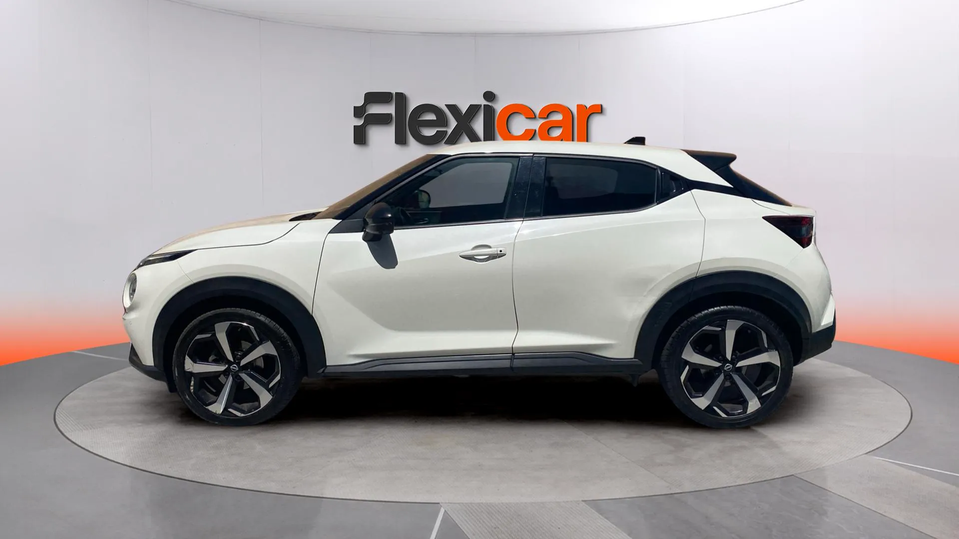 Nissan Juke DIG-T 6M/T Tekna - foto 4