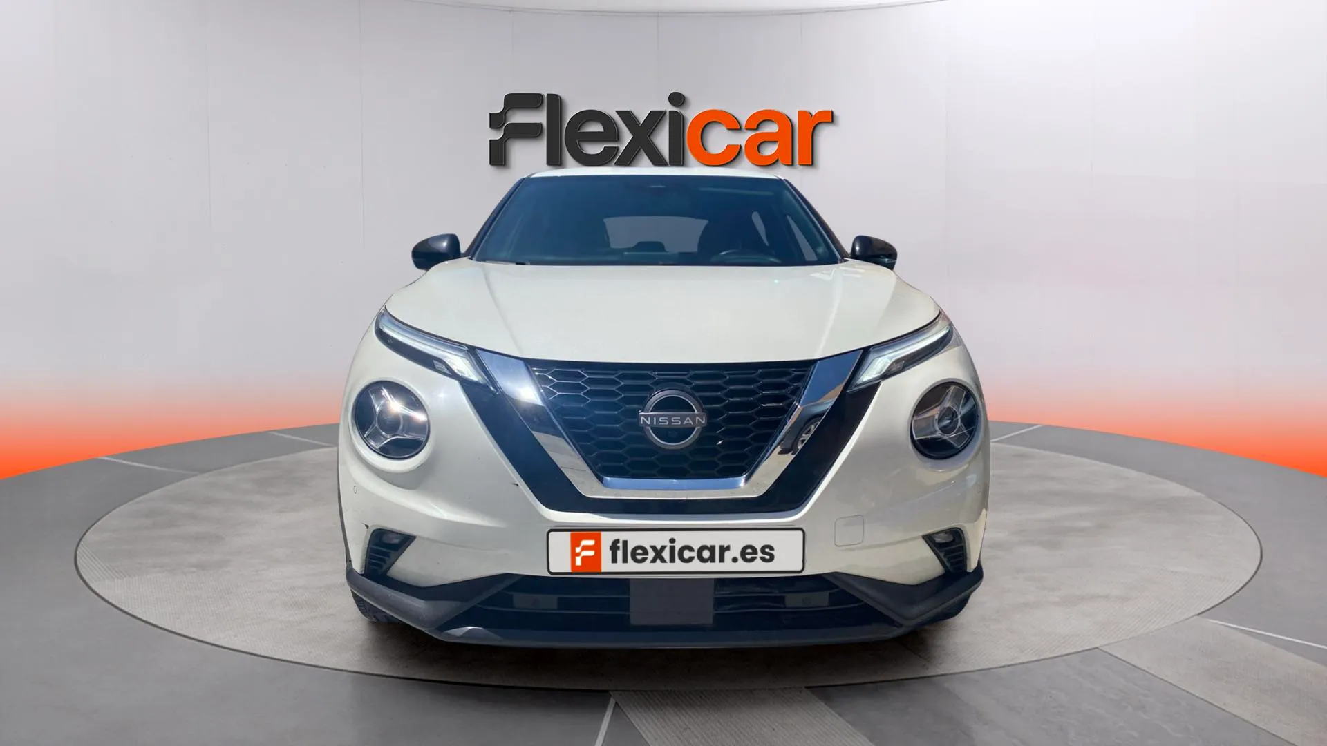 Nissan Juke DIG-T 6M/T Tekna - foto 2