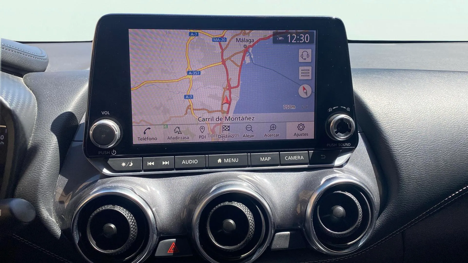 Nissan Juke DIG-T 6M/T Tekna - foto 13